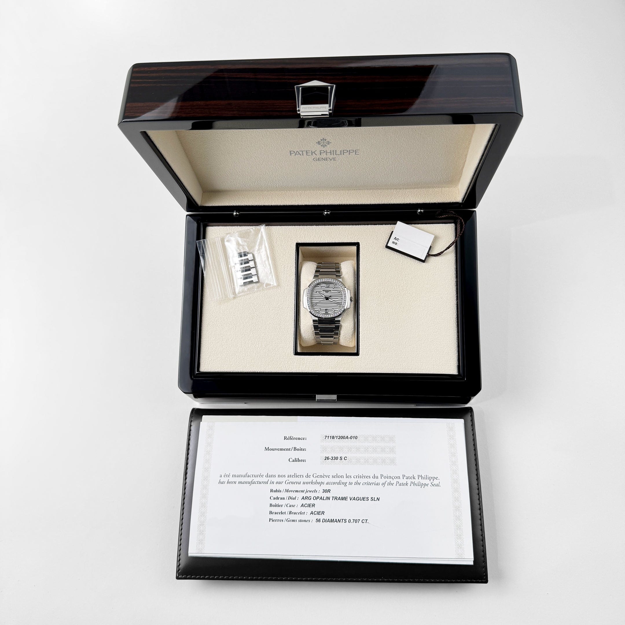 Patek Philippe Nautilus 7118/1200A-010 'Ladies' Stainless Steel Silver Dial Diamond Bezel (2024)