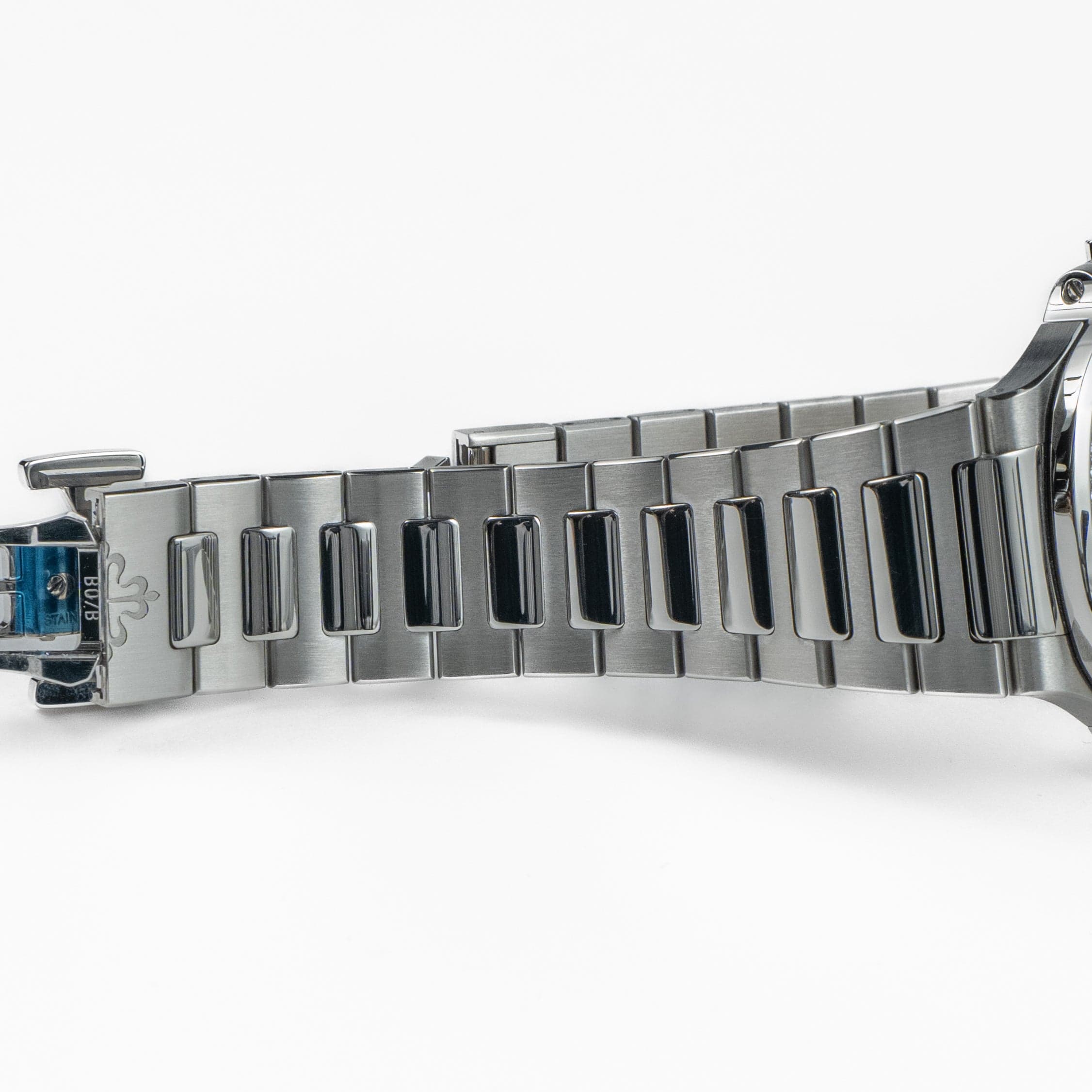 Patek Philippe Nautilus 7118/1200A-010 'Ladies' Stainless Steel Silver Dial Diamond Bezel (2024)