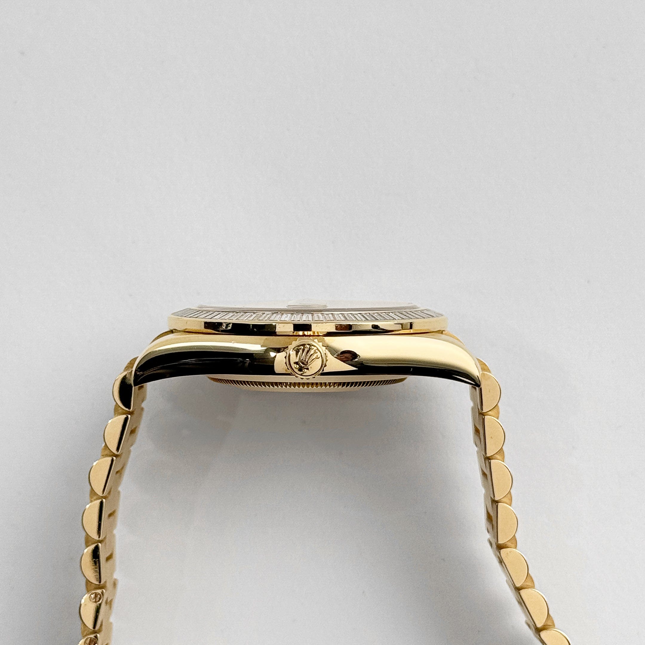 Rolex Day-Date 218398 Yellow Gold Champagne Dial Diamond Bezel (2010)