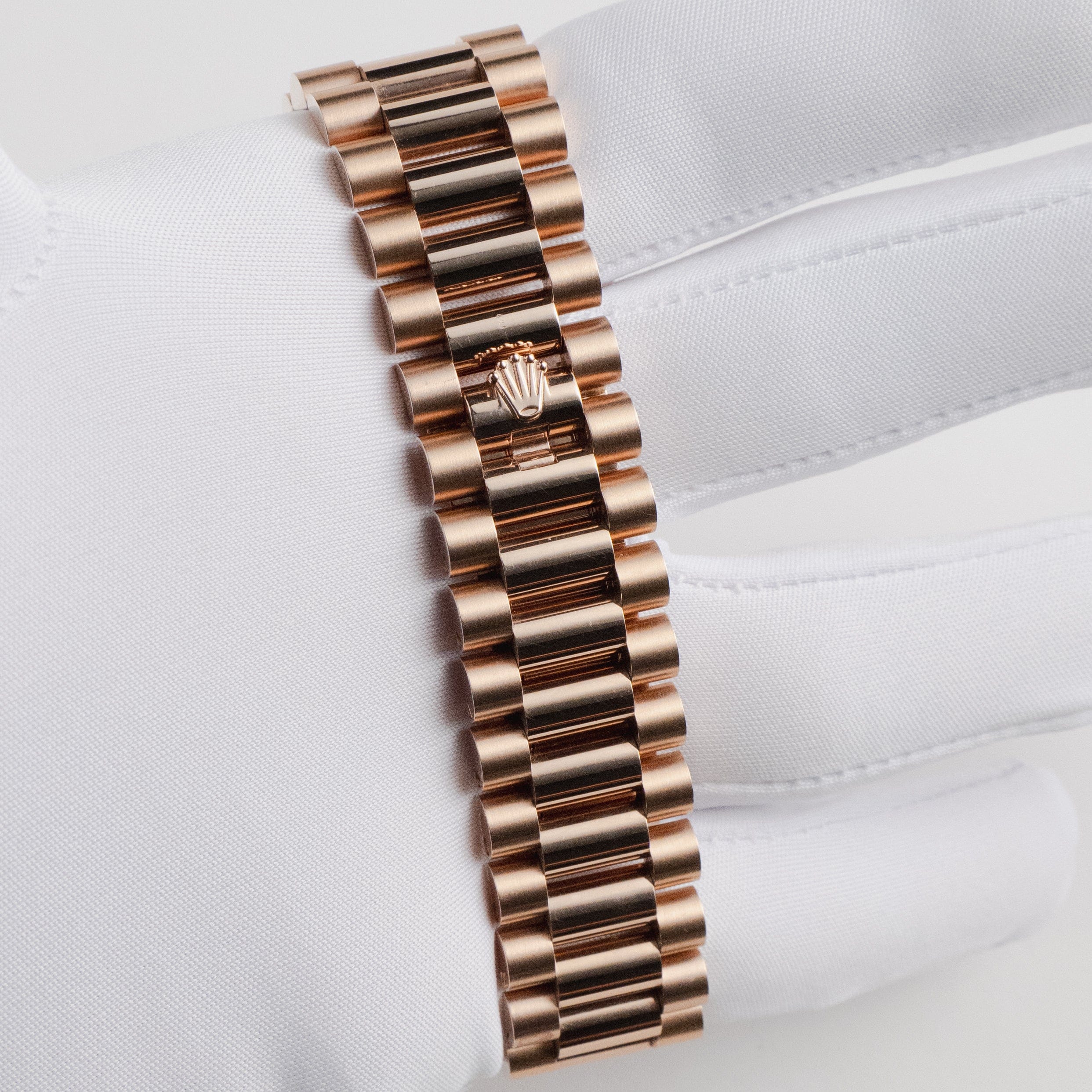 Rolex Day-Date 40 228235 Rose Gold Sundust Diamond Baguette Dial (2024)