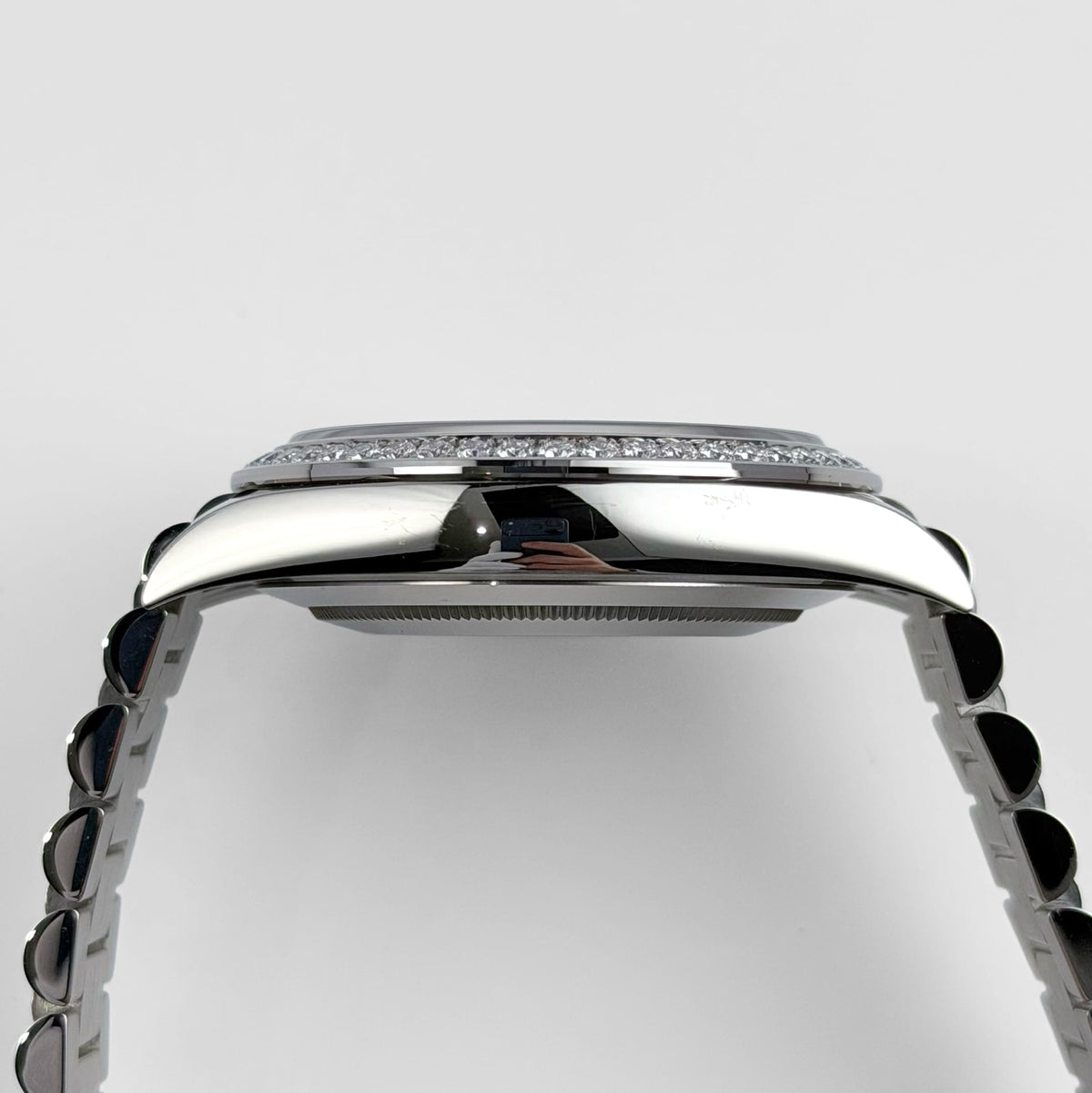 Rolex Day-Date 40 228349RBR White Gold Olive Green Dial Diamond Bezel