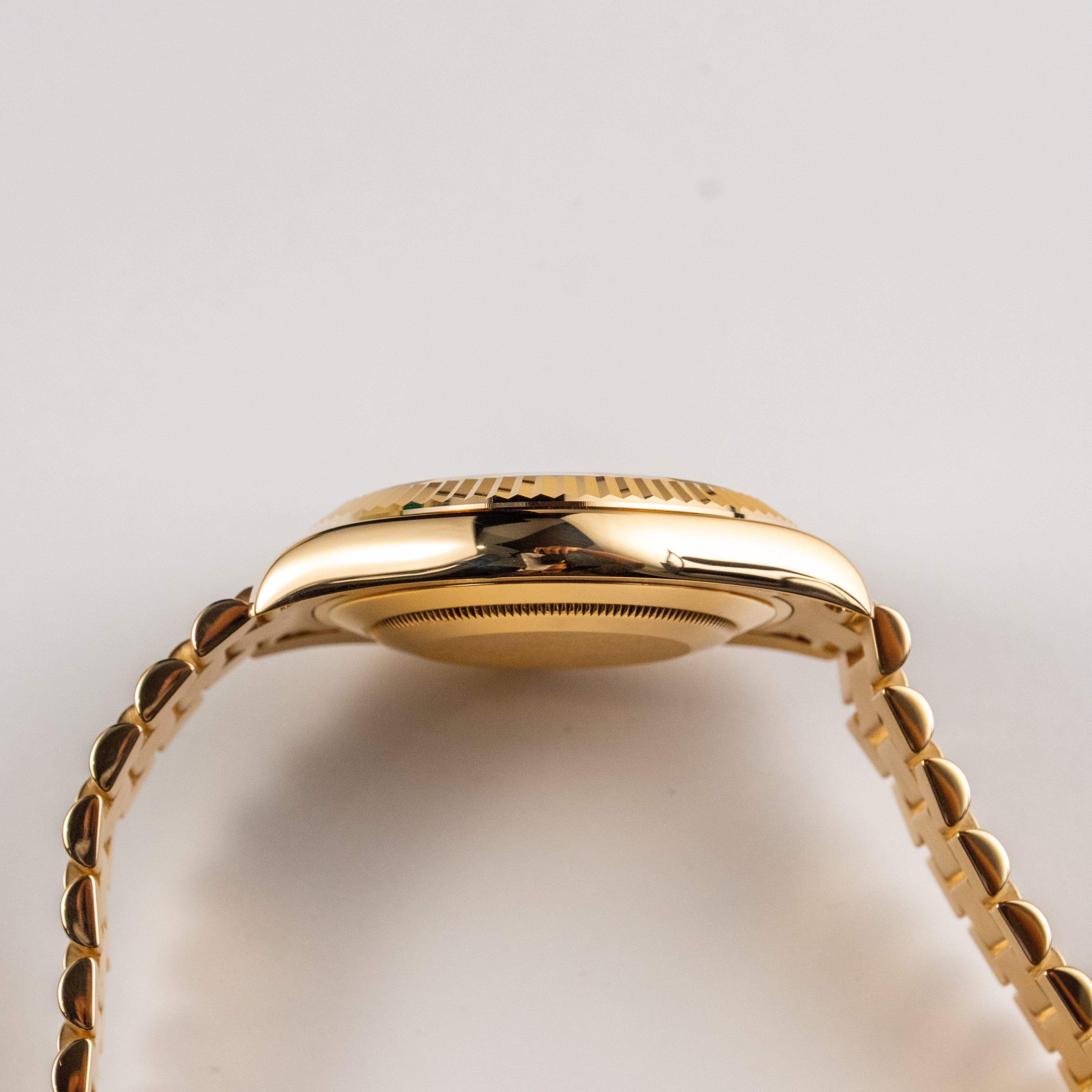 Rolex Day-Date II 218238 Yellow Gold Champagne Diamond Dial