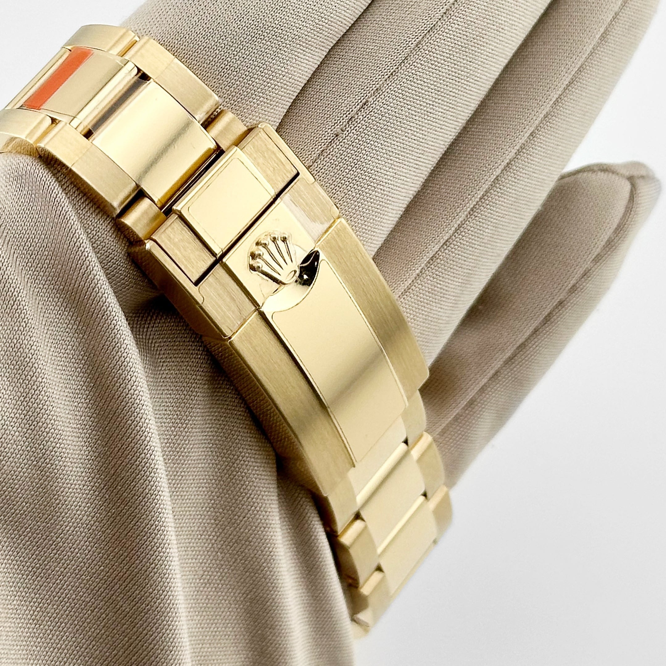 Rolex Daytona 126508 Yellow Gold Black Dial (2025)