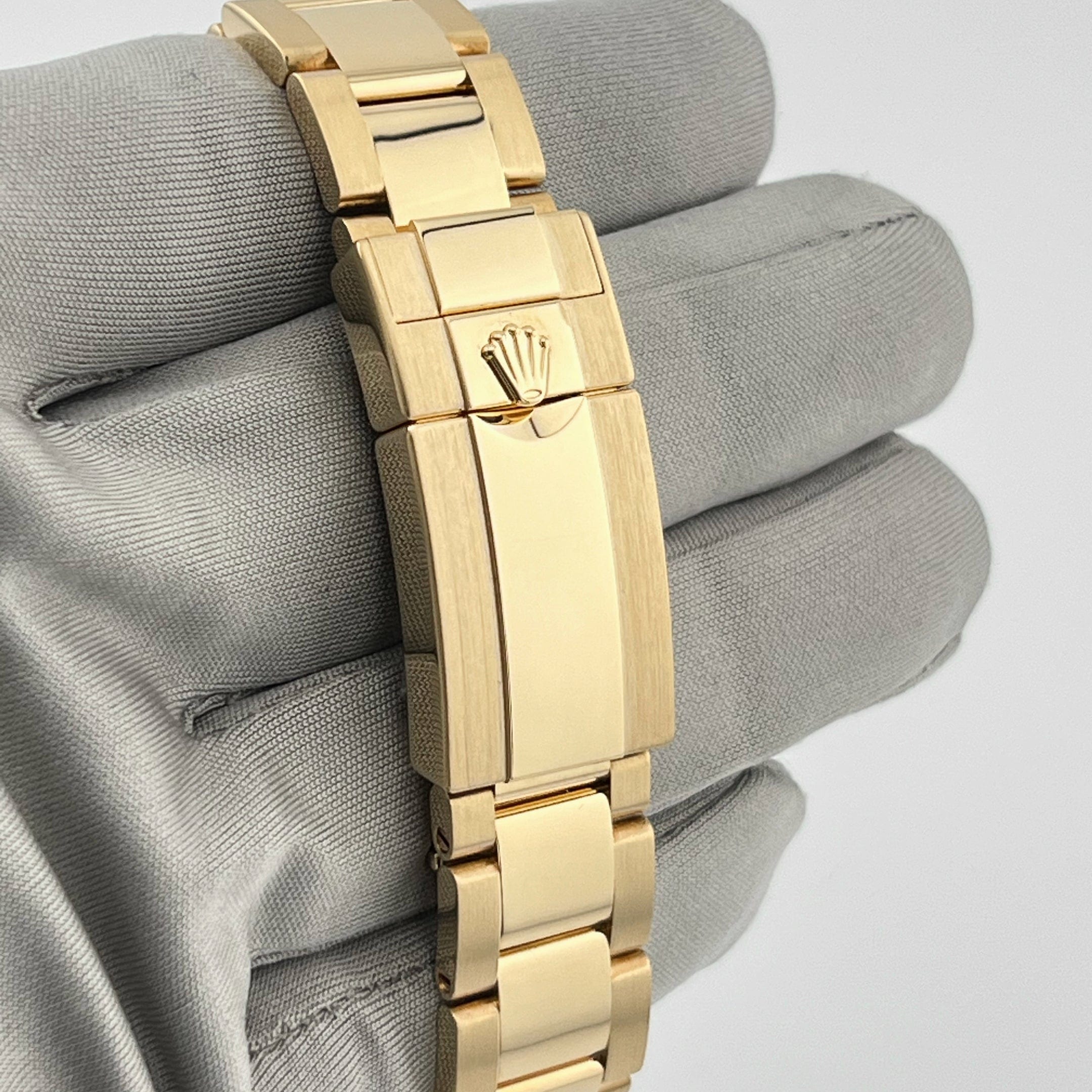 Rolex GMT-Master II 116718LN Yellow Gold Green Dial Black Bezel (2006)