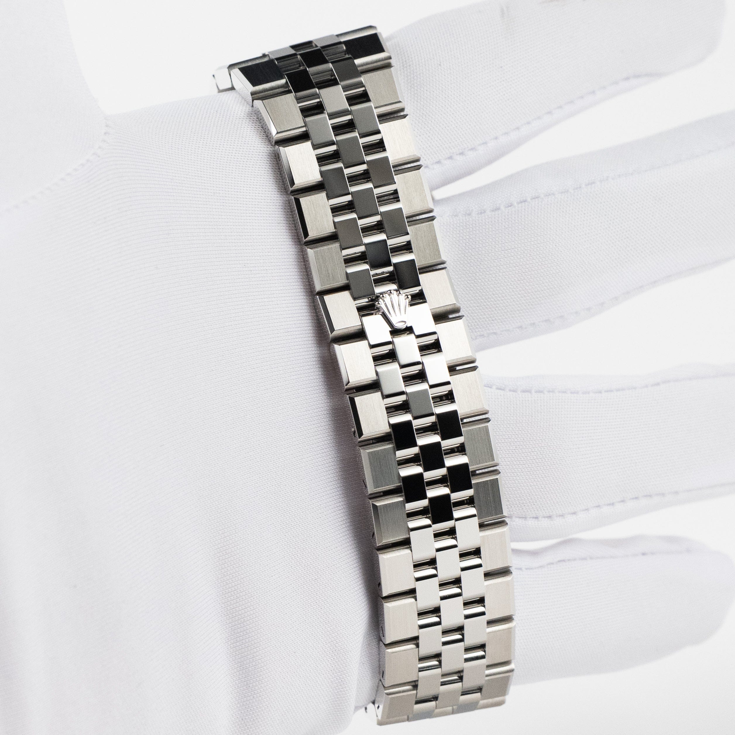Rolex Land-Dweller 127334 Stainless Steel Intense White Dial (2025)