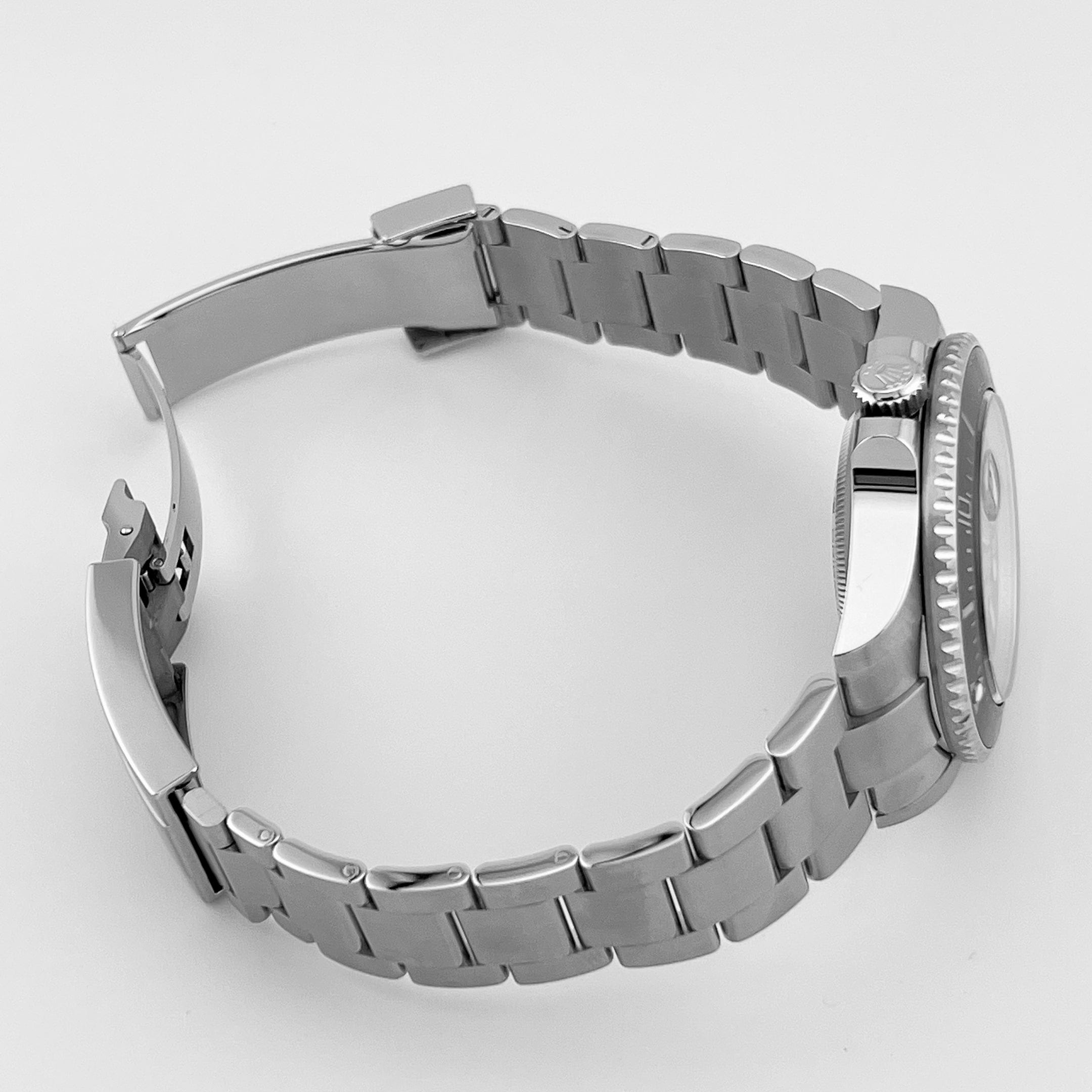 Rolex Sea-Dweller 126600 Stainless Steel Black Dial (2023)