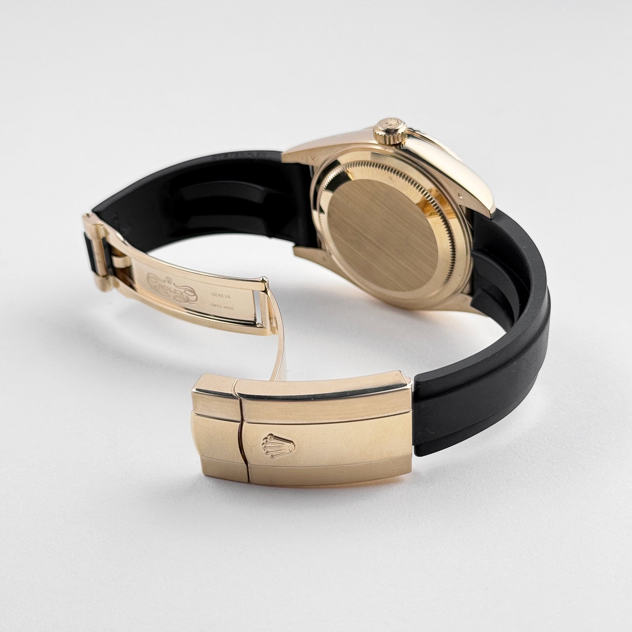 Rolex Sky-Dweller 326238 Yellow Gold Champagne Dial Rubber Strap (2022)