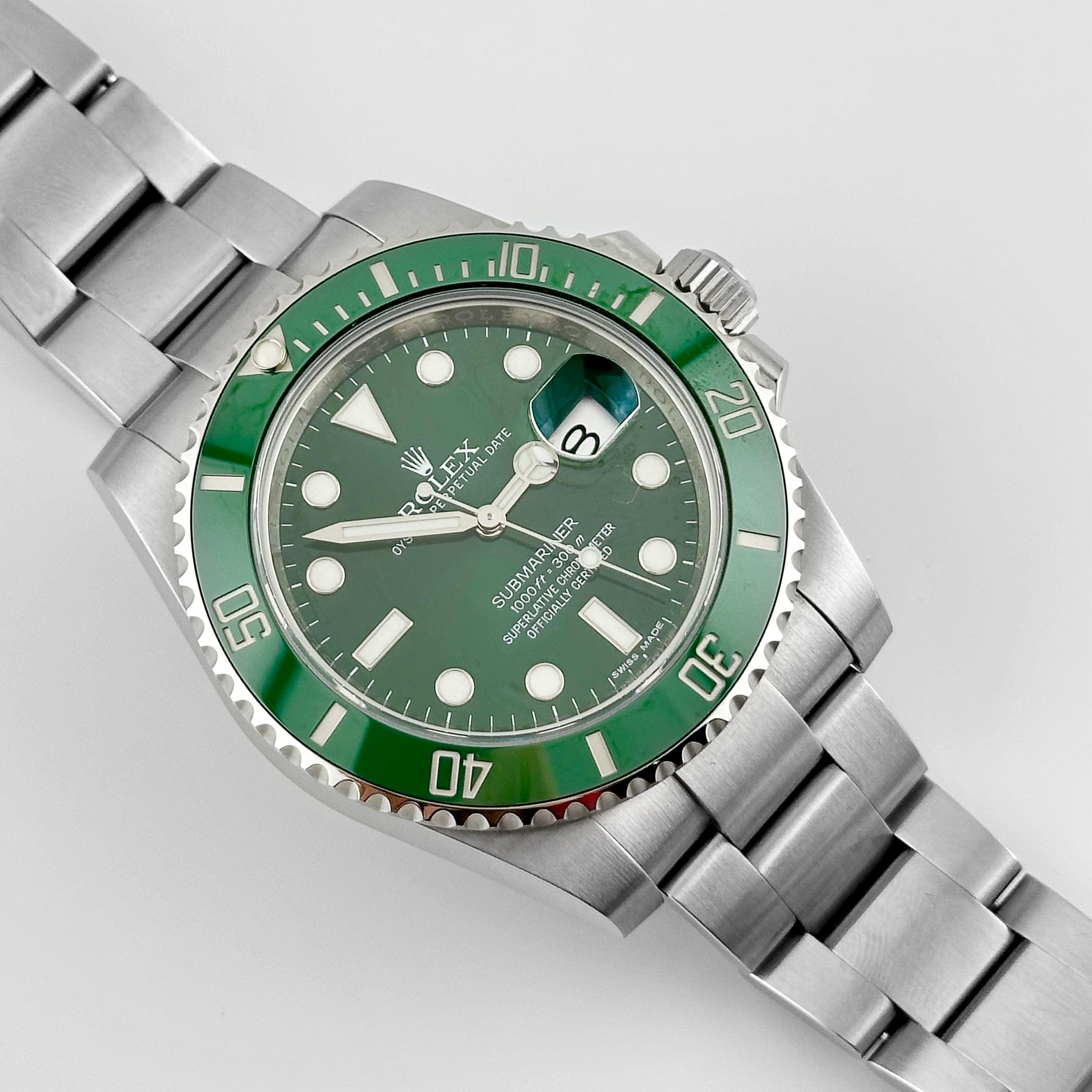 Rolex Submariner Date 116610LV 'Hulk' Stainless Steel Green Dial (2015)