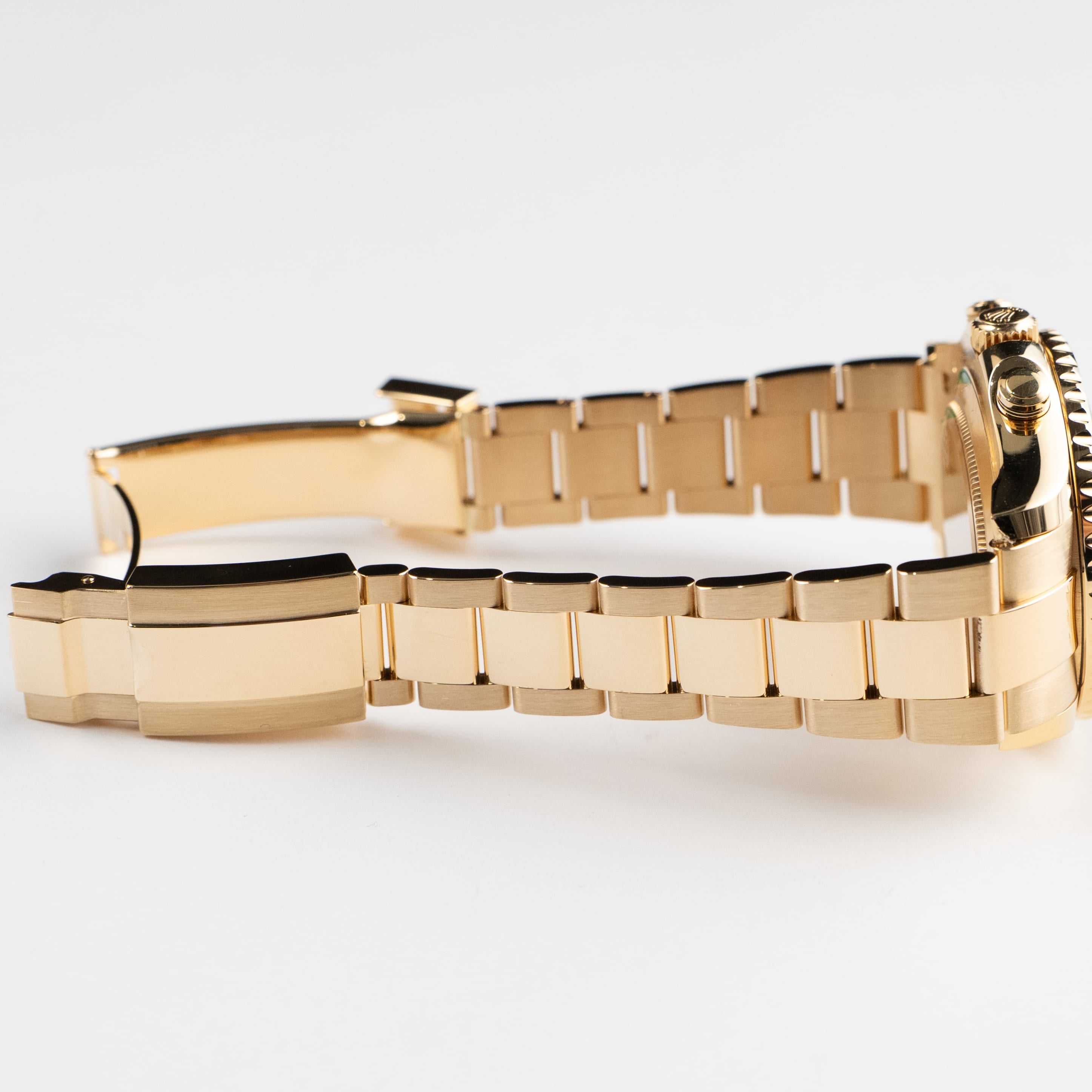 Rolex Yacht-Master II 116688 Yellow Gold White Dial (2022)