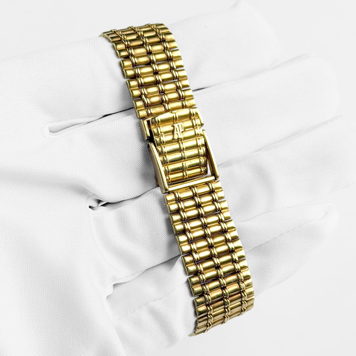 Audemars Piguet Bamboo Vintage 'Ladies' Yellow Gold Champagne Dial
