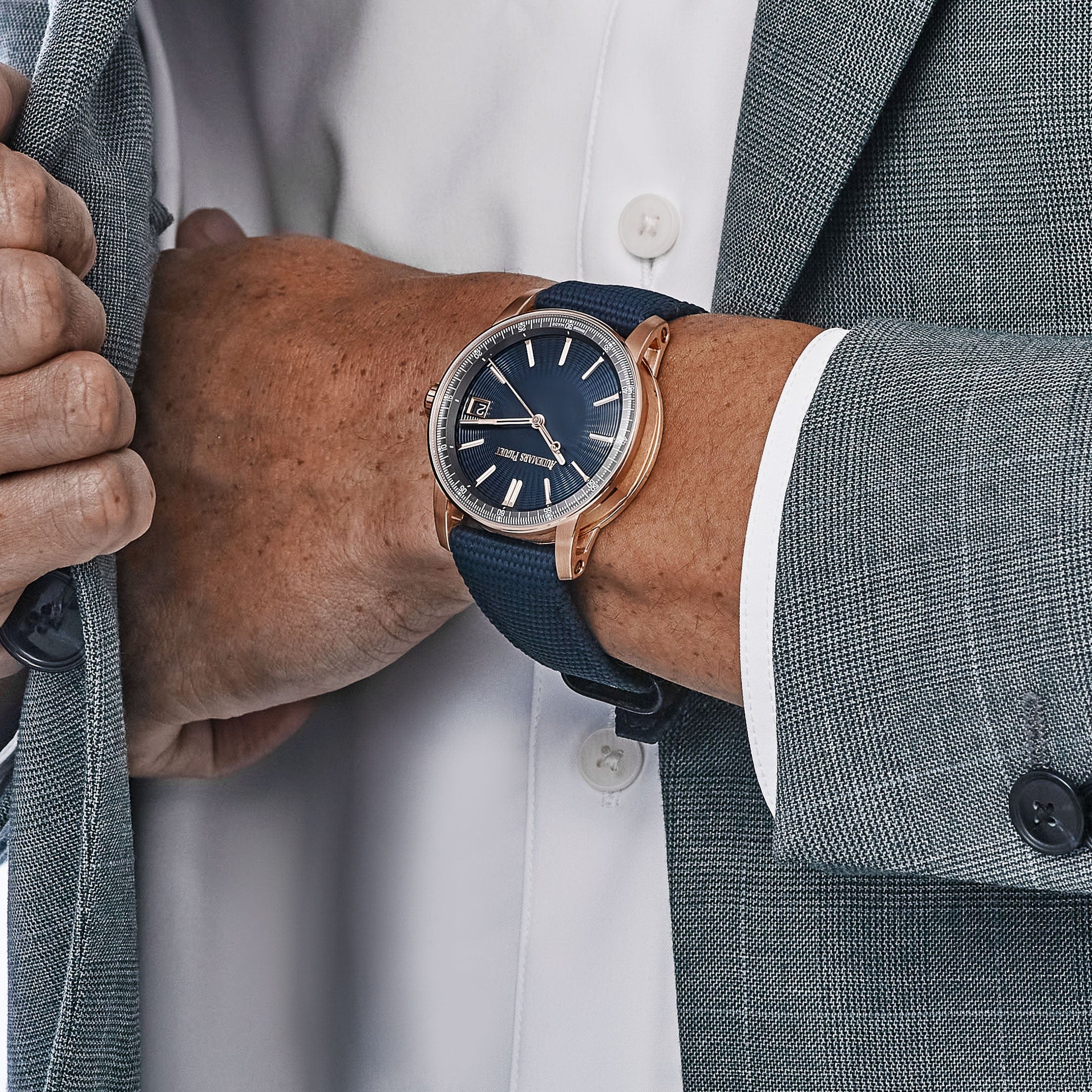 Audemars Piguet Code 11.59 15210OR.OO.A348KB.01 Rose Gold Blue
