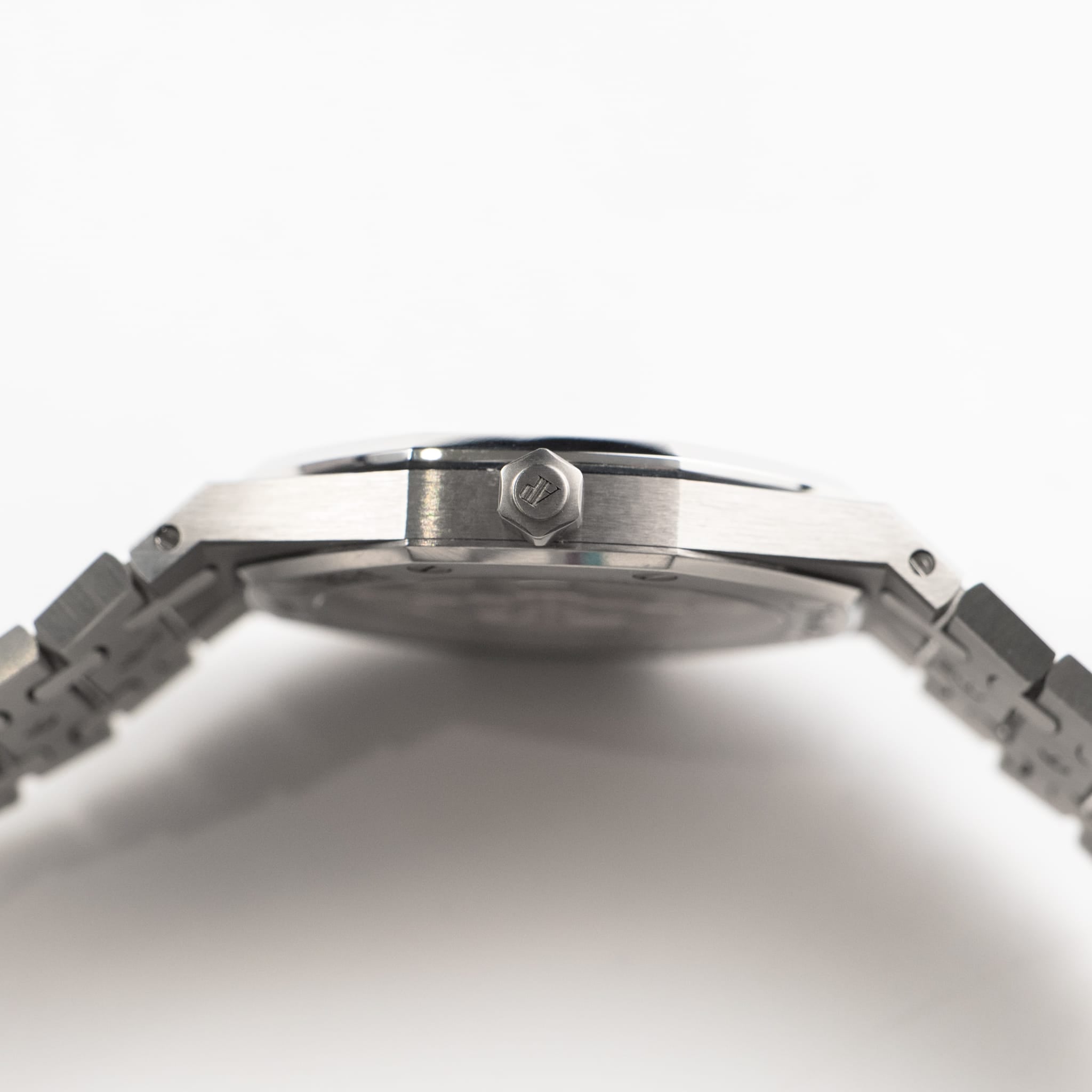 Audemars Piguet Royal Oak 15202IP.OO.1240IP.01 'Jumbo' Extra-Thin Titanium Blue Dial Limited Edition of 250
