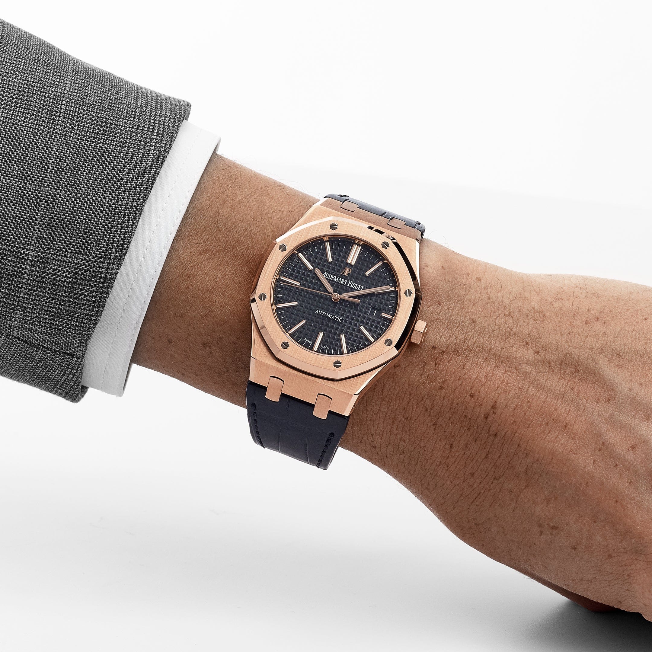 Audemars Piguet Royal Oak 15400OR.OO.D002CR.01 Rose Gold Black