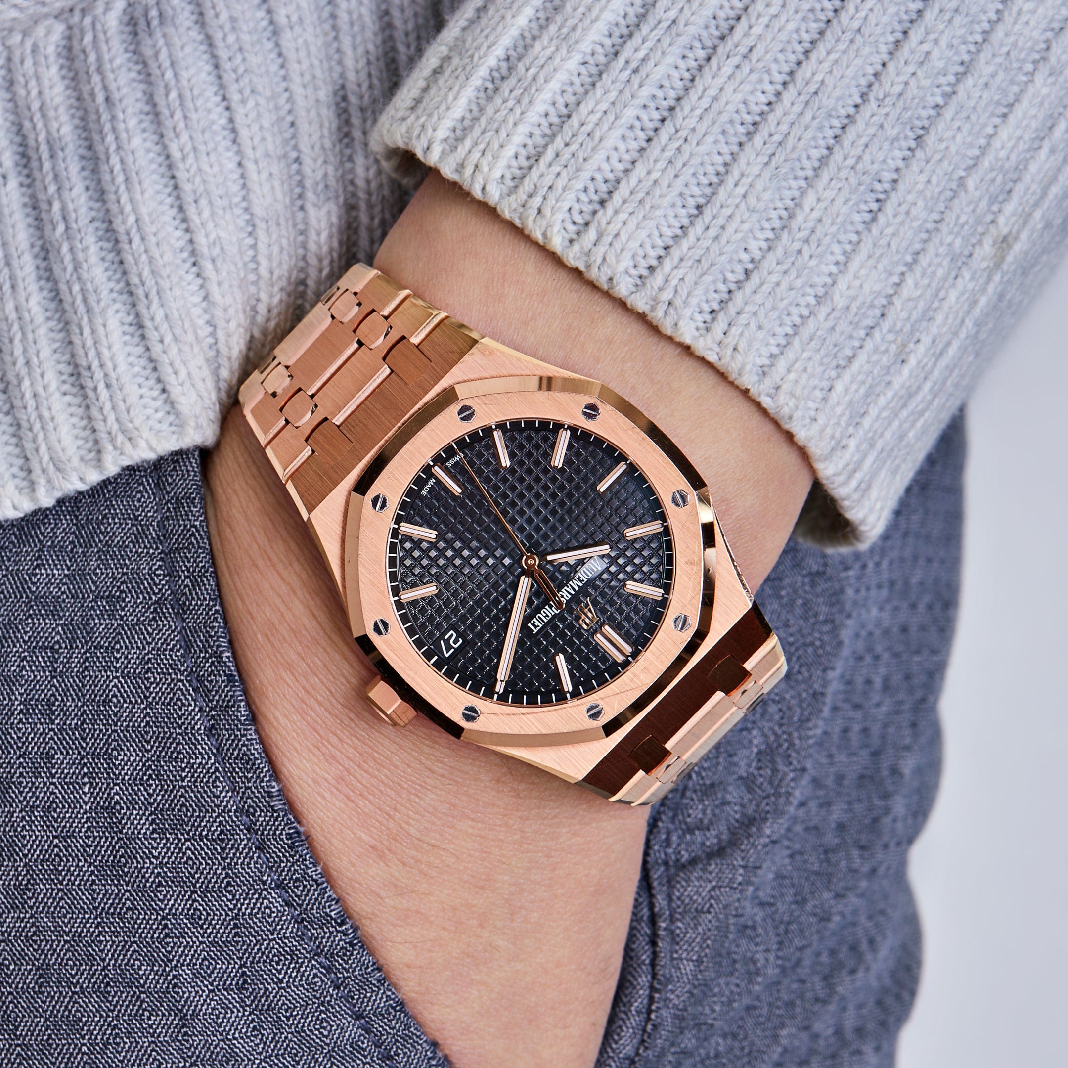 Luxury Watch Audemars Piguet Royal Oak Selfwinding Rose Gold Black Dial 41mm 15500OR.OO.1220OR.01 Wrist Aficionado