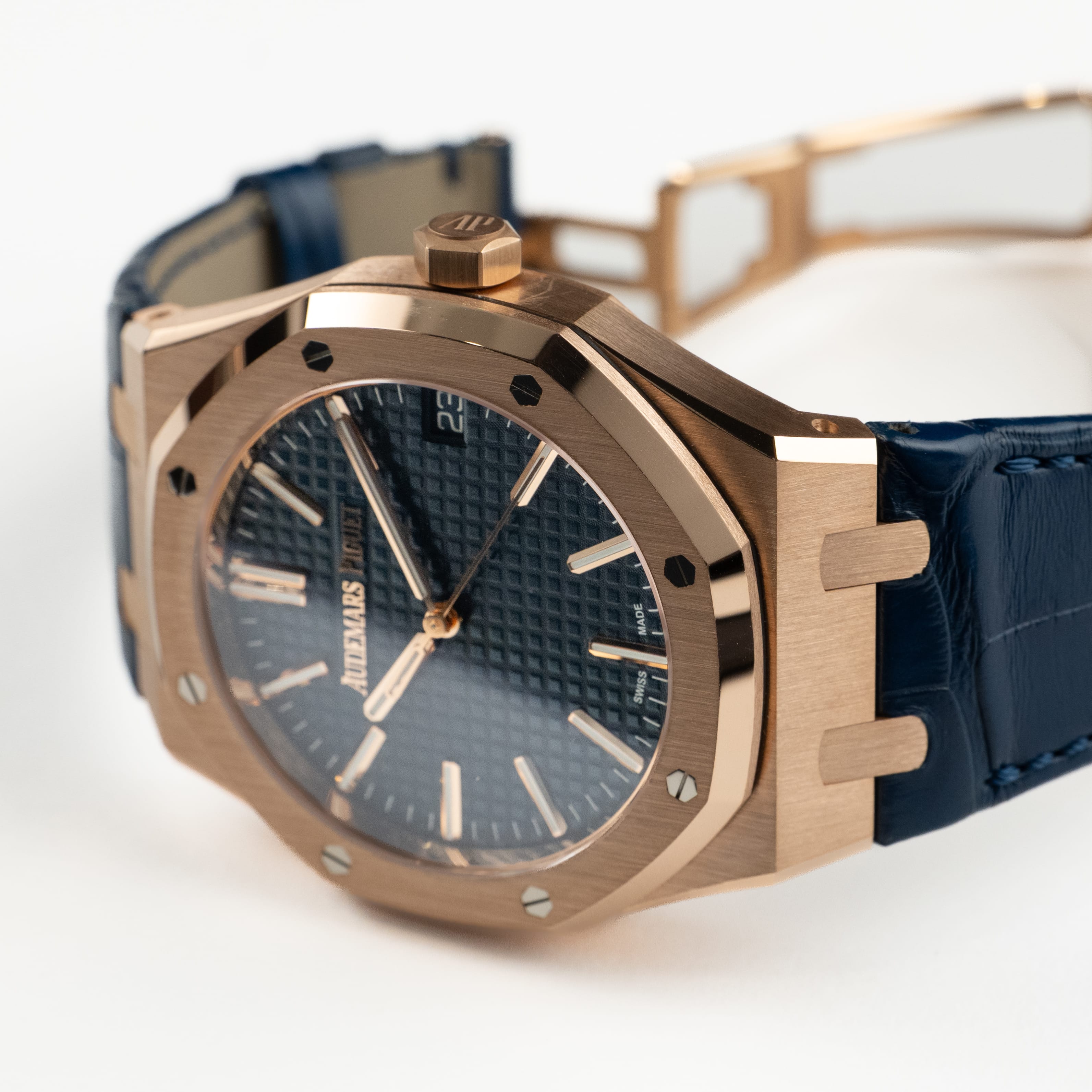 Audemars Piguet Royal Oak 15510OR.OO.D315CR.02 Rose Gold Blue Dial