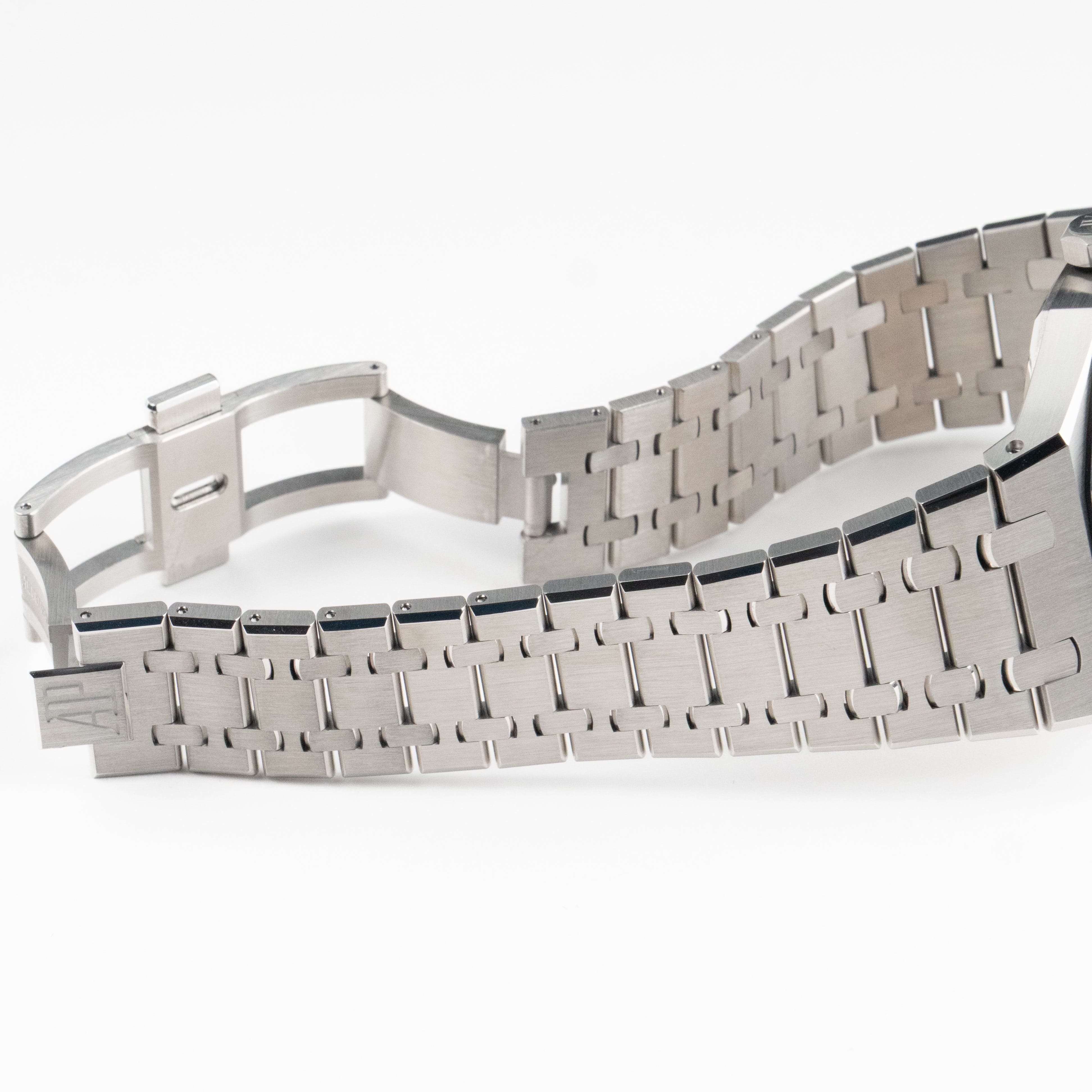 Audemars Piguet Royal Oak 15510ST.OO.1320ST.07 Stainless Steel Black Dial (2024)