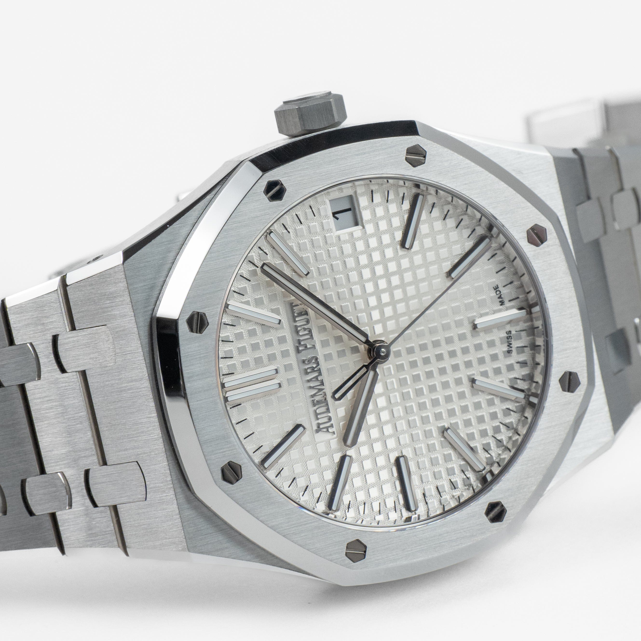 Audemars Piguet Royal Oak 15510ST.OO.1320ST.08 Stainless Steel Silver-Toned Dial (2025)
