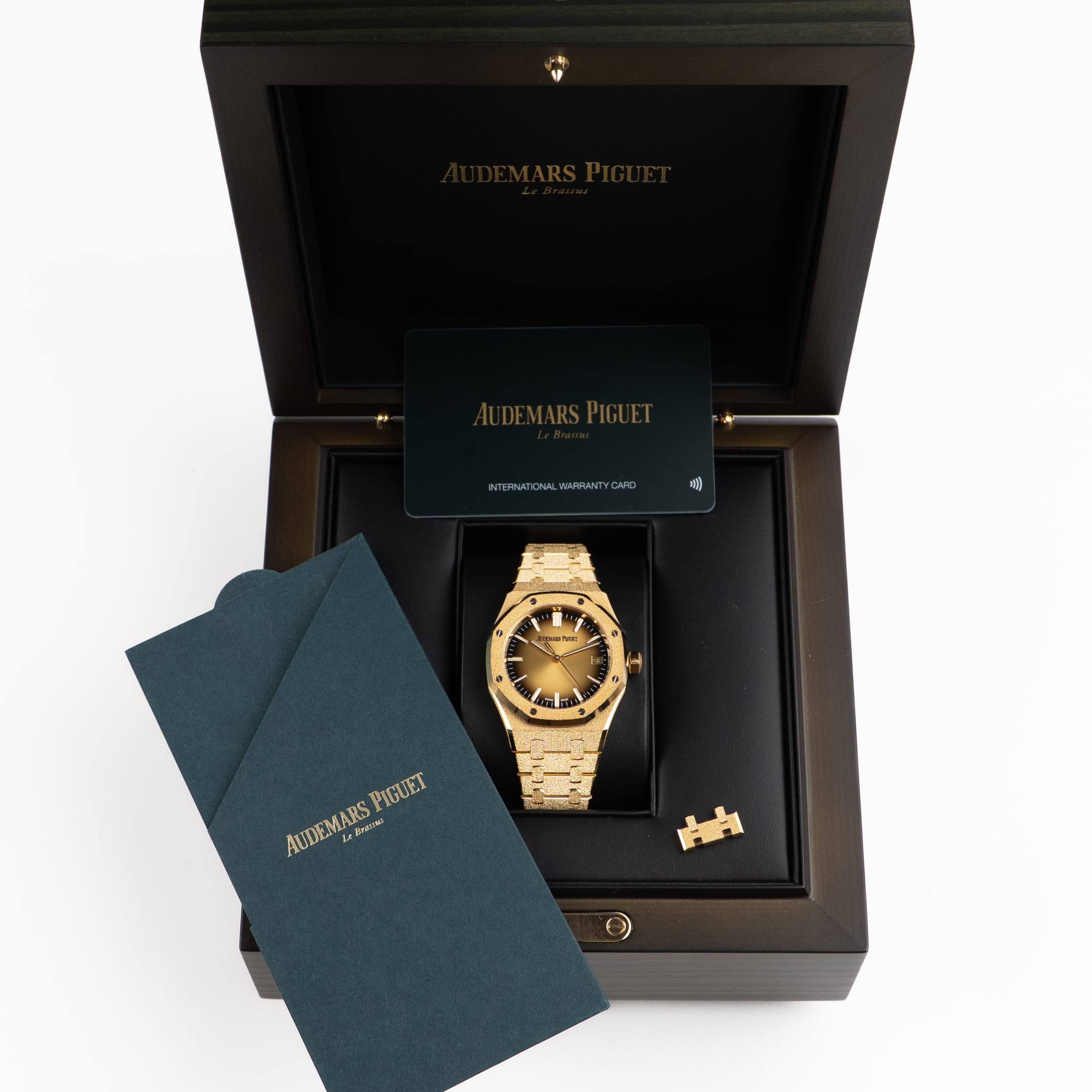 Audemars Piguet Royal Oak 15550BA.GG.1356BA.01 Frosted Yellow Gold Smoked Yellow Dial