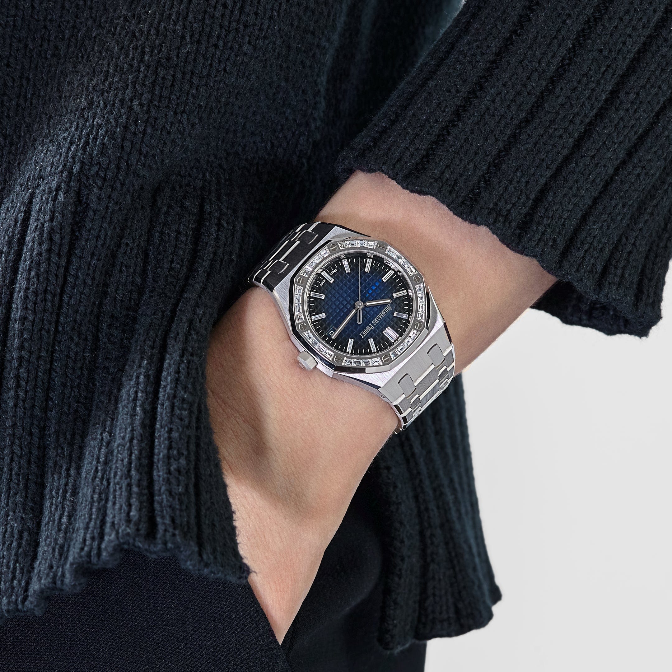 Audemars Piguet Royal Oak 15551BC.ZZ.1356BC.01 Diamond Bezel White