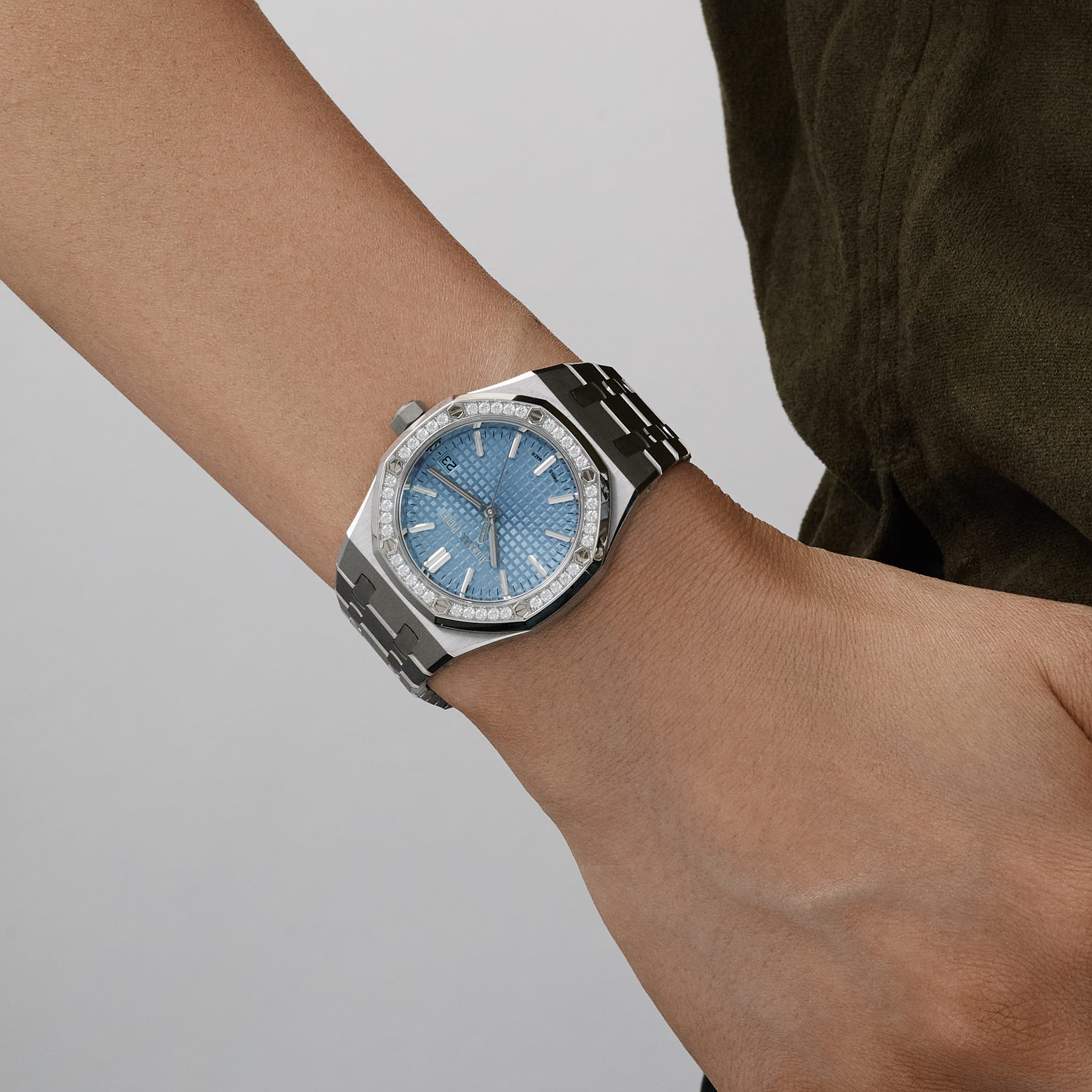 Audemars Piguet Royal Oak 15551ST.ZZ.1356ST.04 'Ladies' Stainless