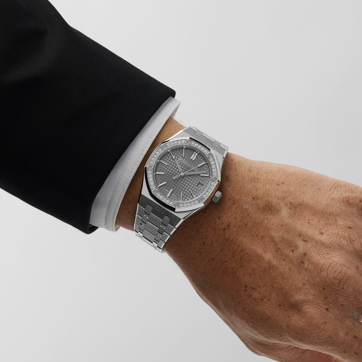 Audemars Piguet Royal Oak 15551ST.ZZ.1356ST.06 'Ladies' Stainless Steel Grey Dial Diamond Bezel (2023)