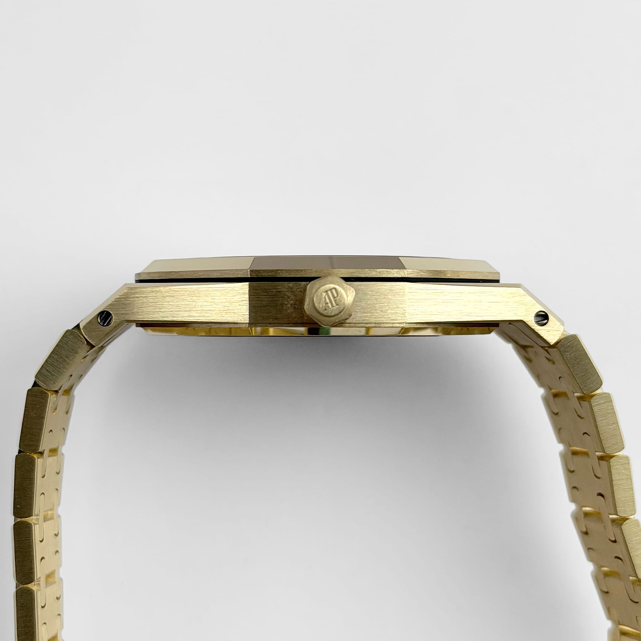 Audemars Piguet Royal Oak 16202BA.OO.1240BA.02 'Jumbo' Extra-Thin