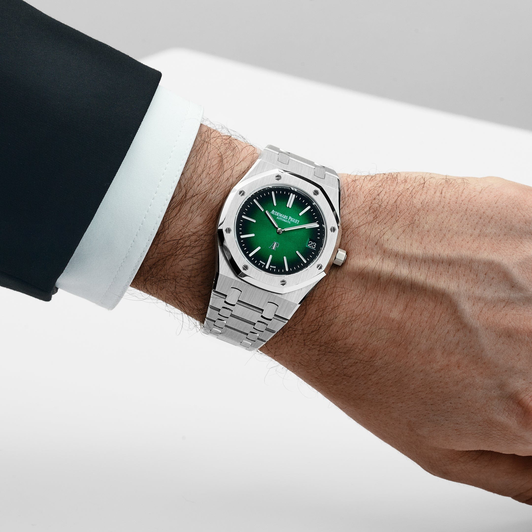 Audemars Piguet Royal Oak 16202PT.OO.1240PT.01 'Jumbo' Extra-Thin '50th Anniversary' Green Dial