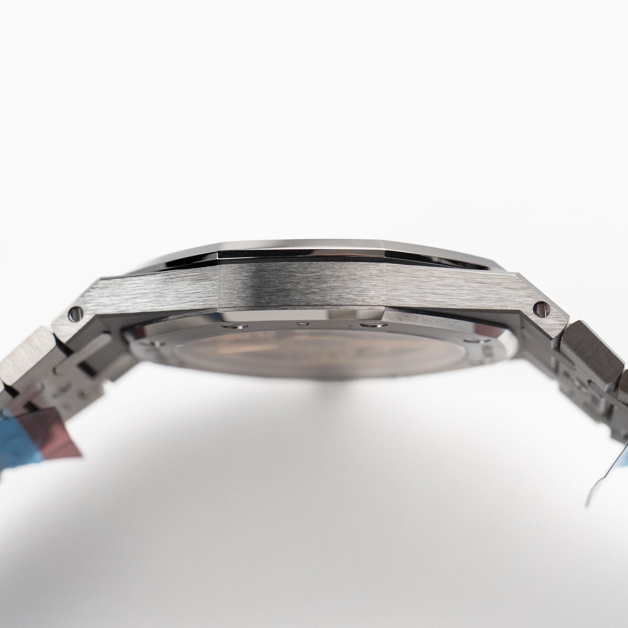 Audemars Piguet Royal Oak 16202XT.OO.1240XT.01 'Jumbo' Extra-Thin Titanium Burgundy Dial (2024)