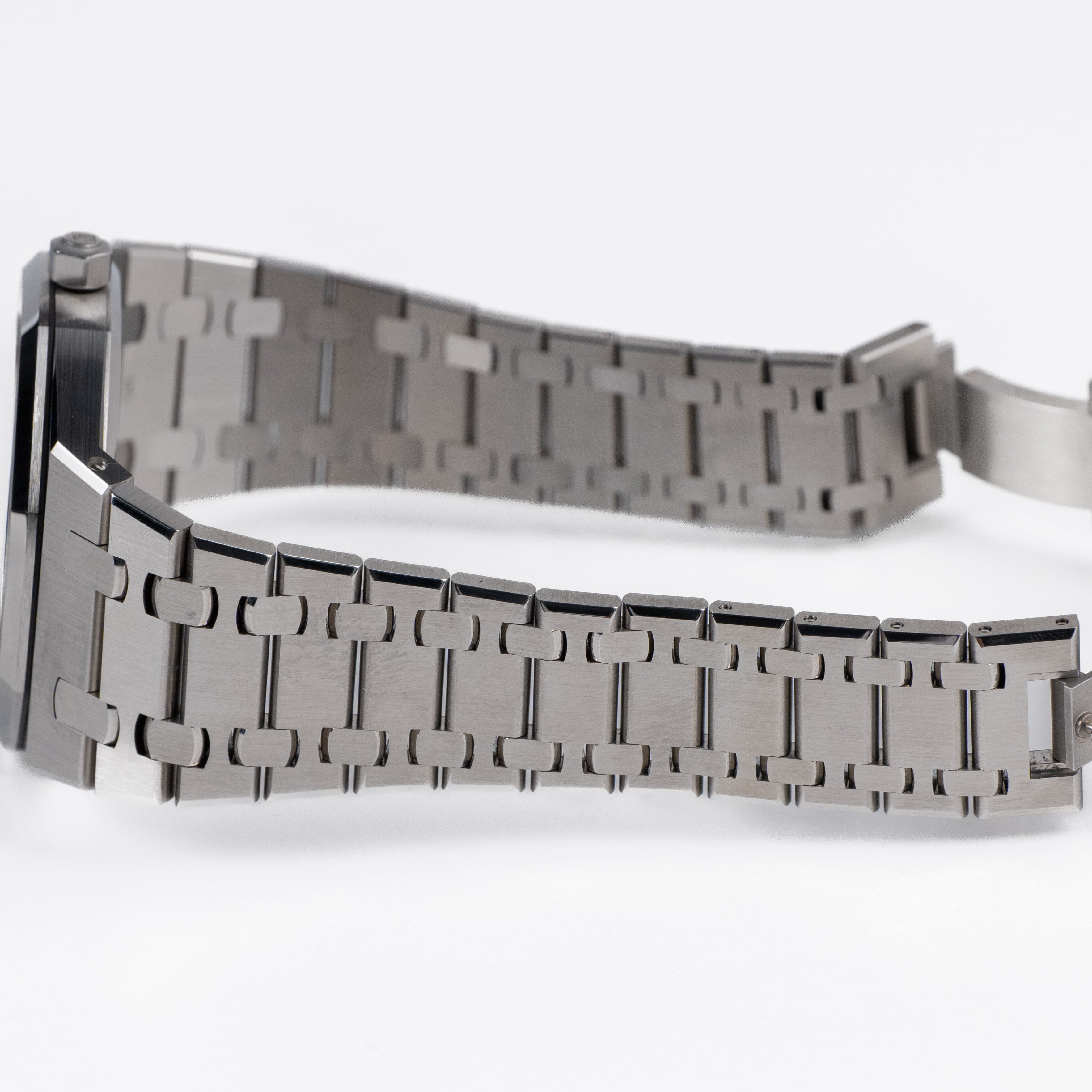 Audemars Piguet Royal Oak 16204ST.OO.1240ST.01 'Jumbo Extra-Thin' 50th Anniversary Stainless Steel Openworked