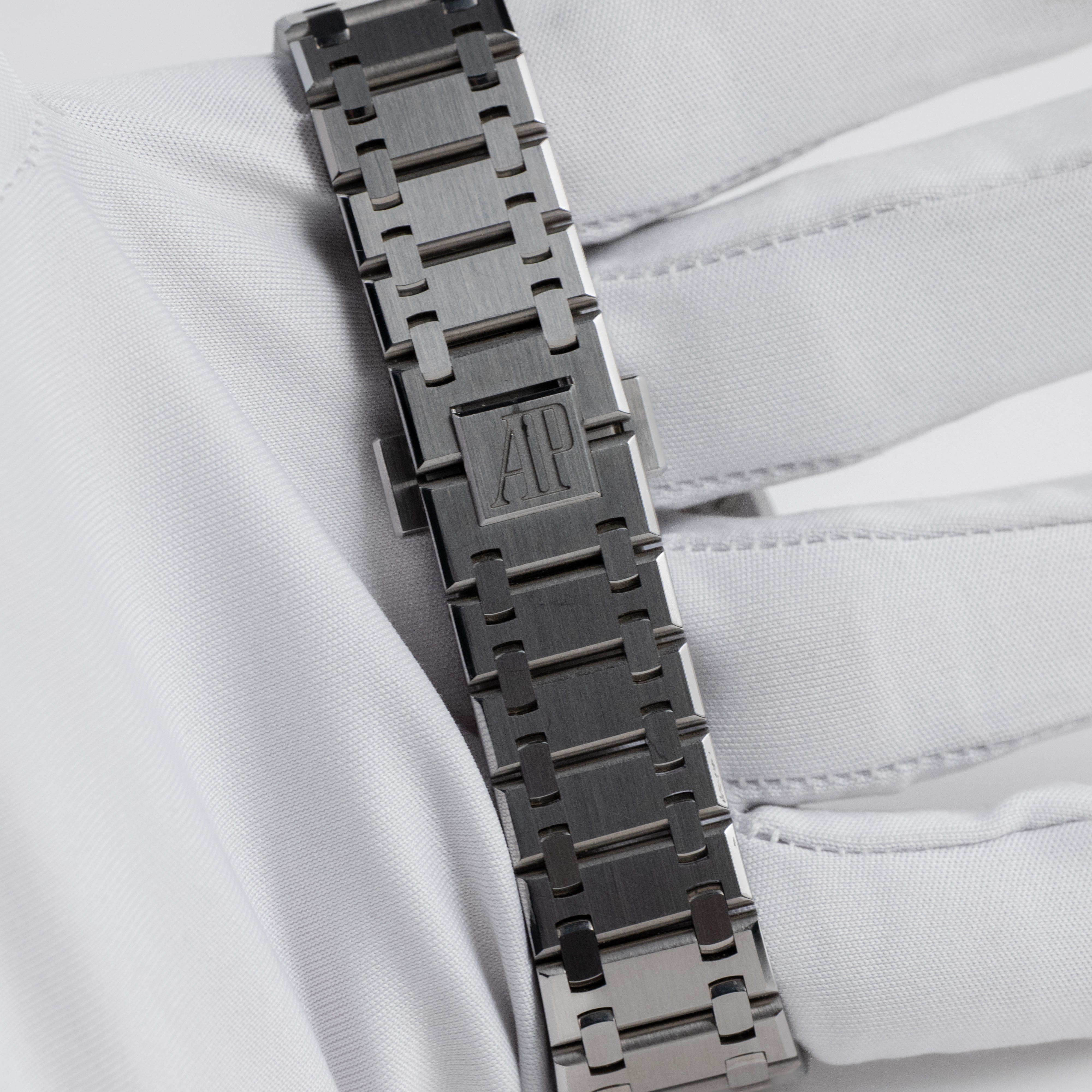 Audemars Piguet Royal Oak 16204ST.OO.1240ST.01 'Jumbo Extra-Thin' 50th Anniversary Stainless Steel Openworked