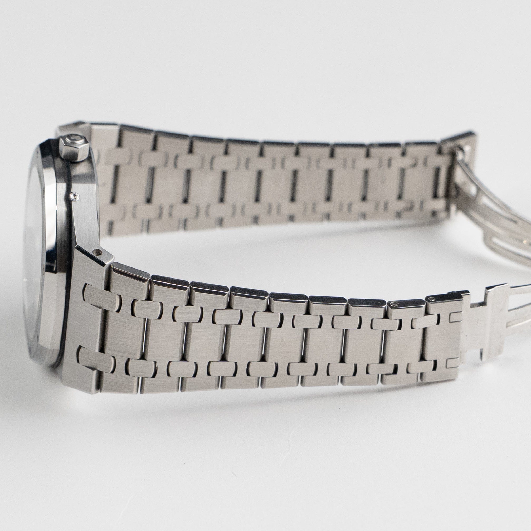 Audemars Piguet Royal Oak 25654ST.OO.0944ST.01 Perpetual Calendar Stainless Steel Silver Dial
