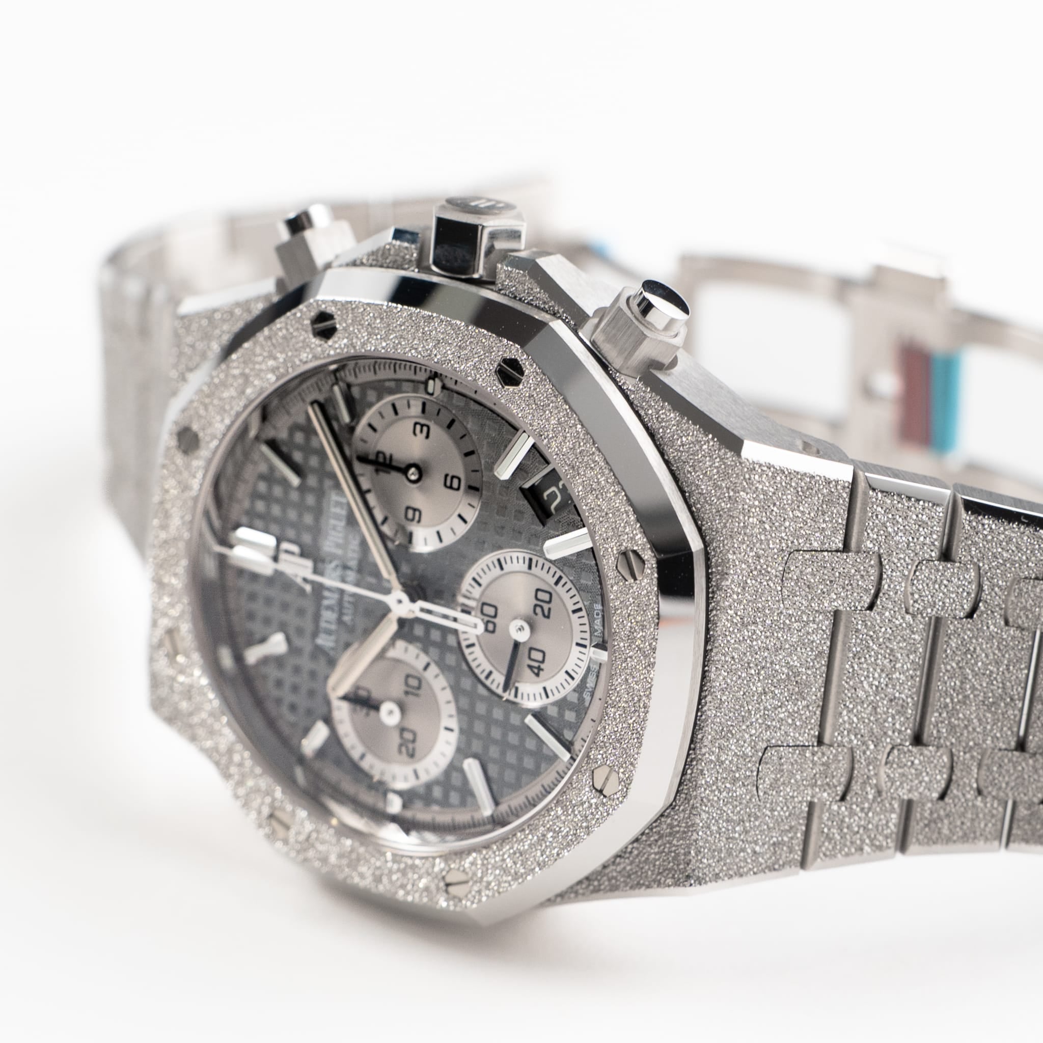 Audemars Piguet Royal Oak 26239BC.GG.1224BC.01 Chronograph Frosted White Gold Limited Edition of 200