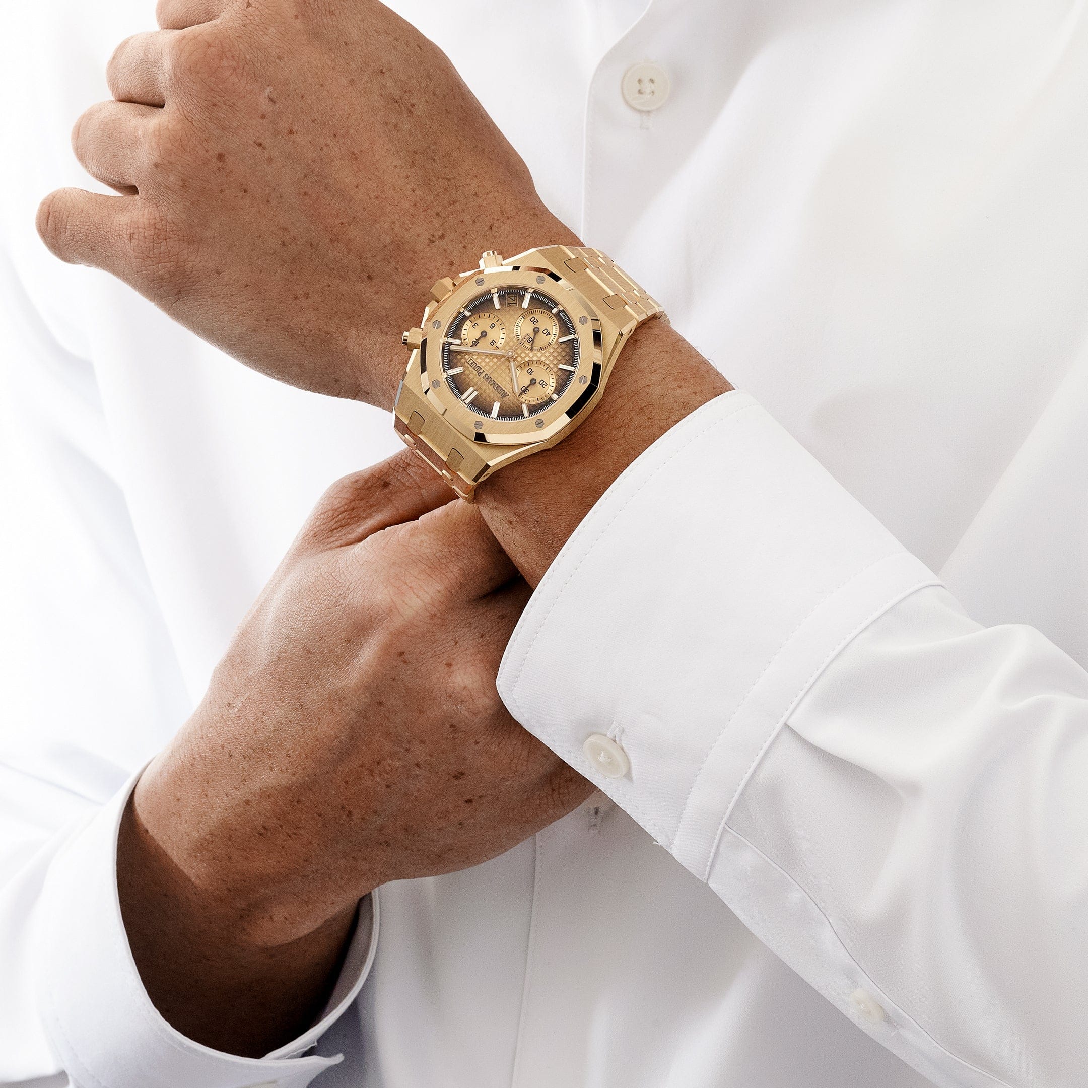 Audemars Piguet Royal Oak 26240BA.OO.1320BA.02 Chronograph Smoked Yellow Gold (2025)