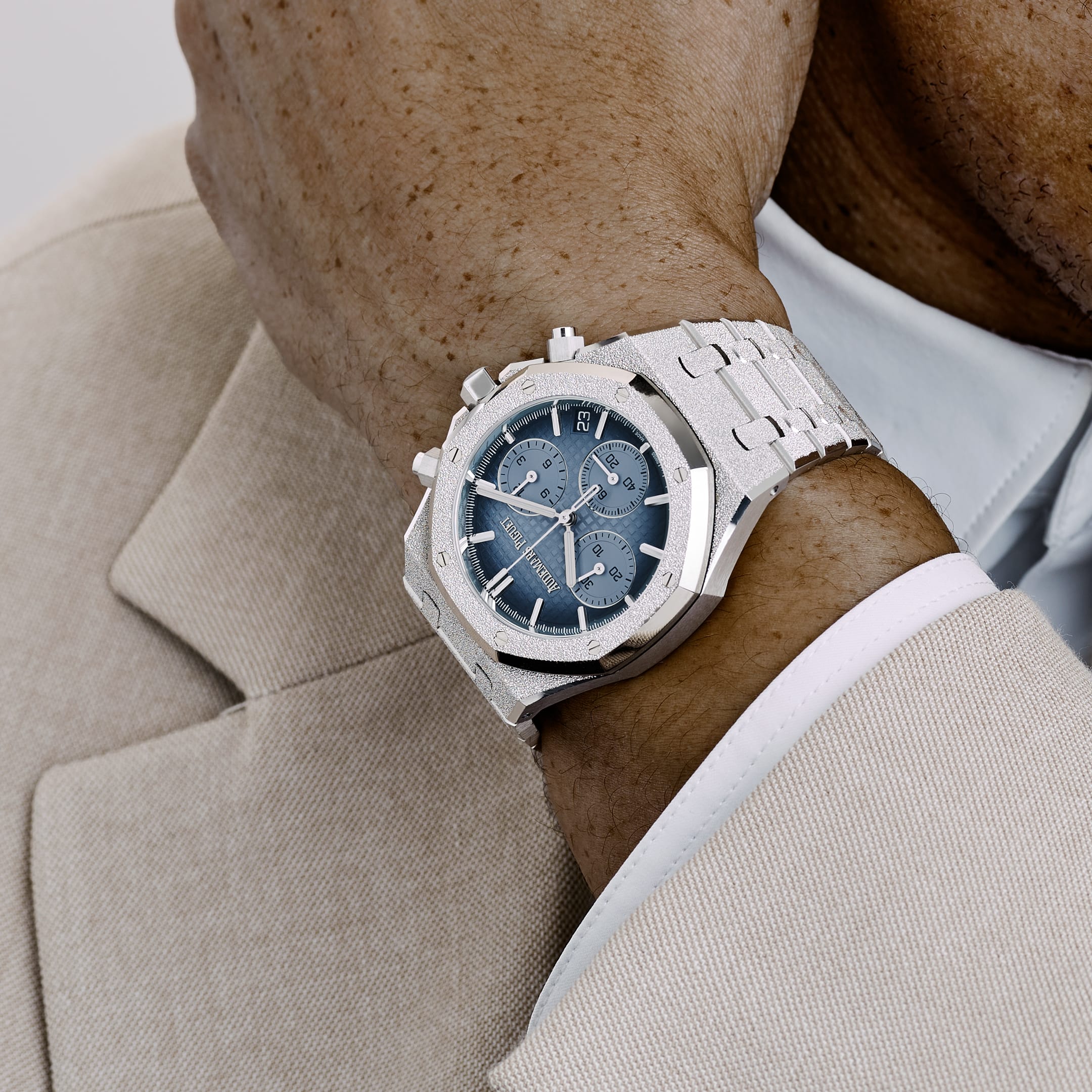 Audemars Piguet Royal Oak 26240BC.GG.1324BC.02 Chronograph Frosted White Gold Light Blue Dial