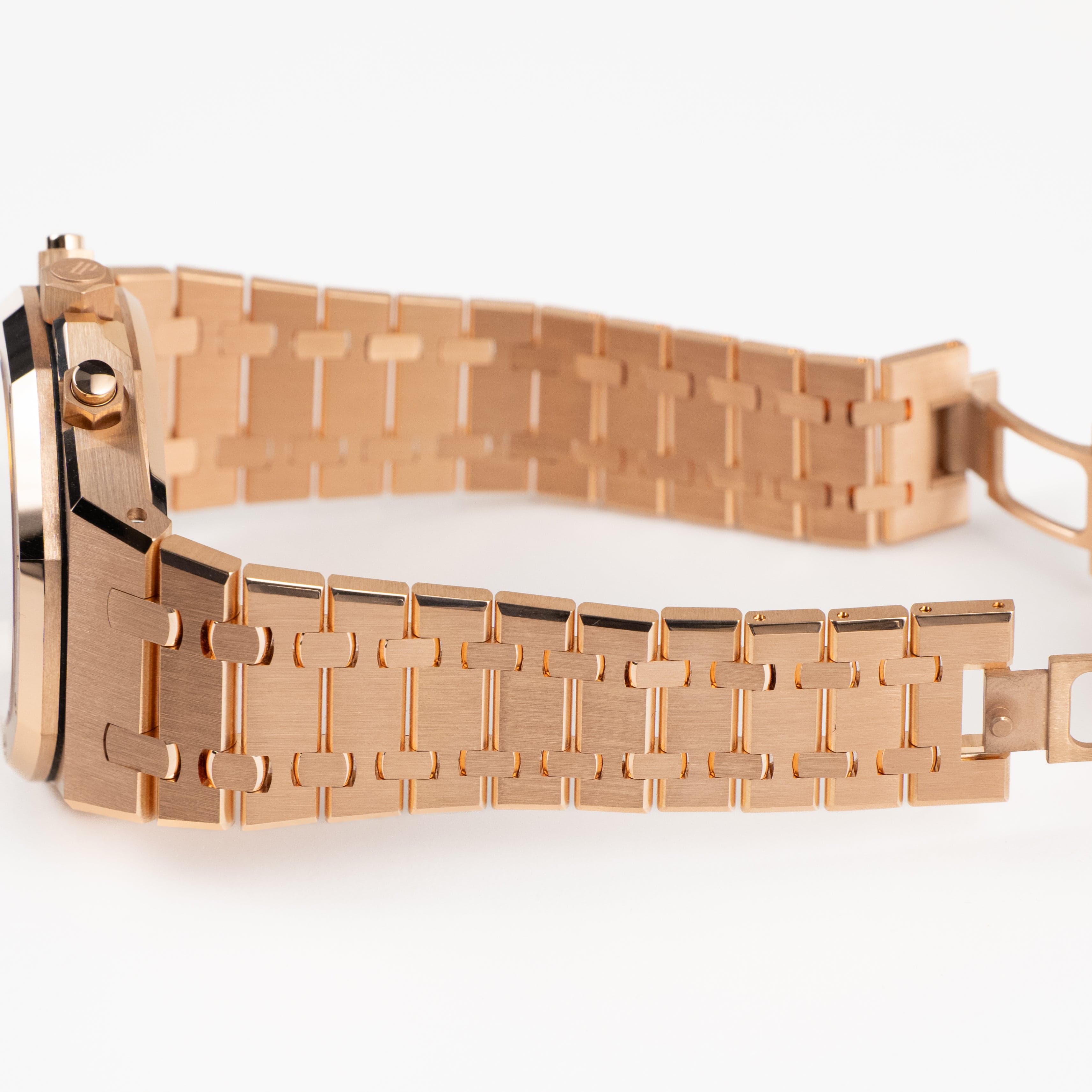 Audemars Piguet Royal Oak 26240OR.OO.1320OR.08 Chronograph Rose Gold Khaki Green Dial (2024)