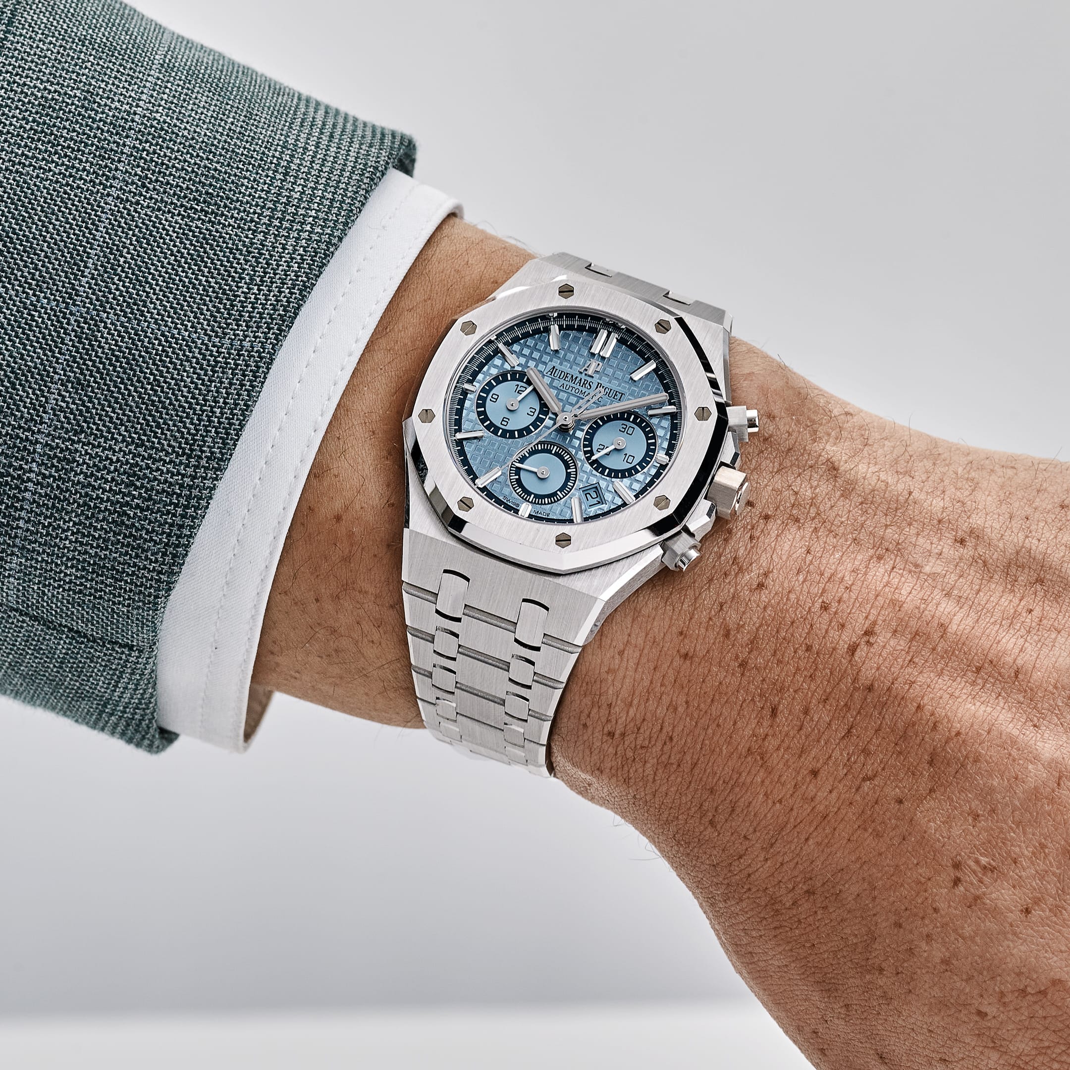 Audemars Piguet Royal Oak 26317BC.OO.1256BC.01 Selfwinding Chronograph White Gold Light Blue Dial Limited Edition of 100