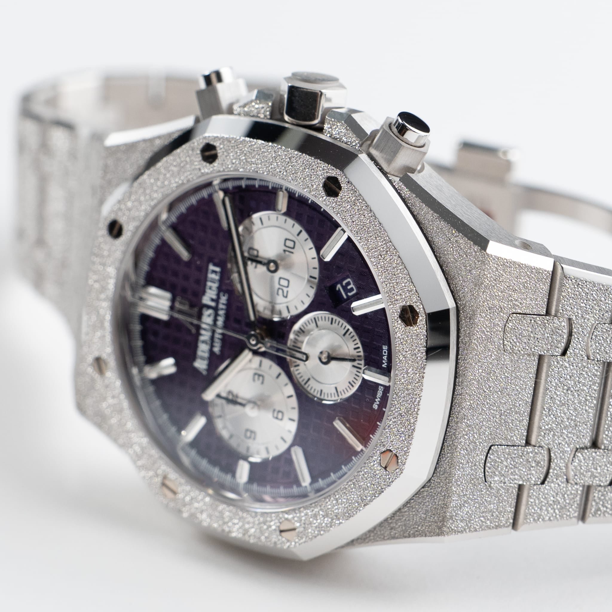 Audemars Piguet Royal Oak 26331BC.GG.1224BC.01 Chronograph Frosted White Gold Purple Dial