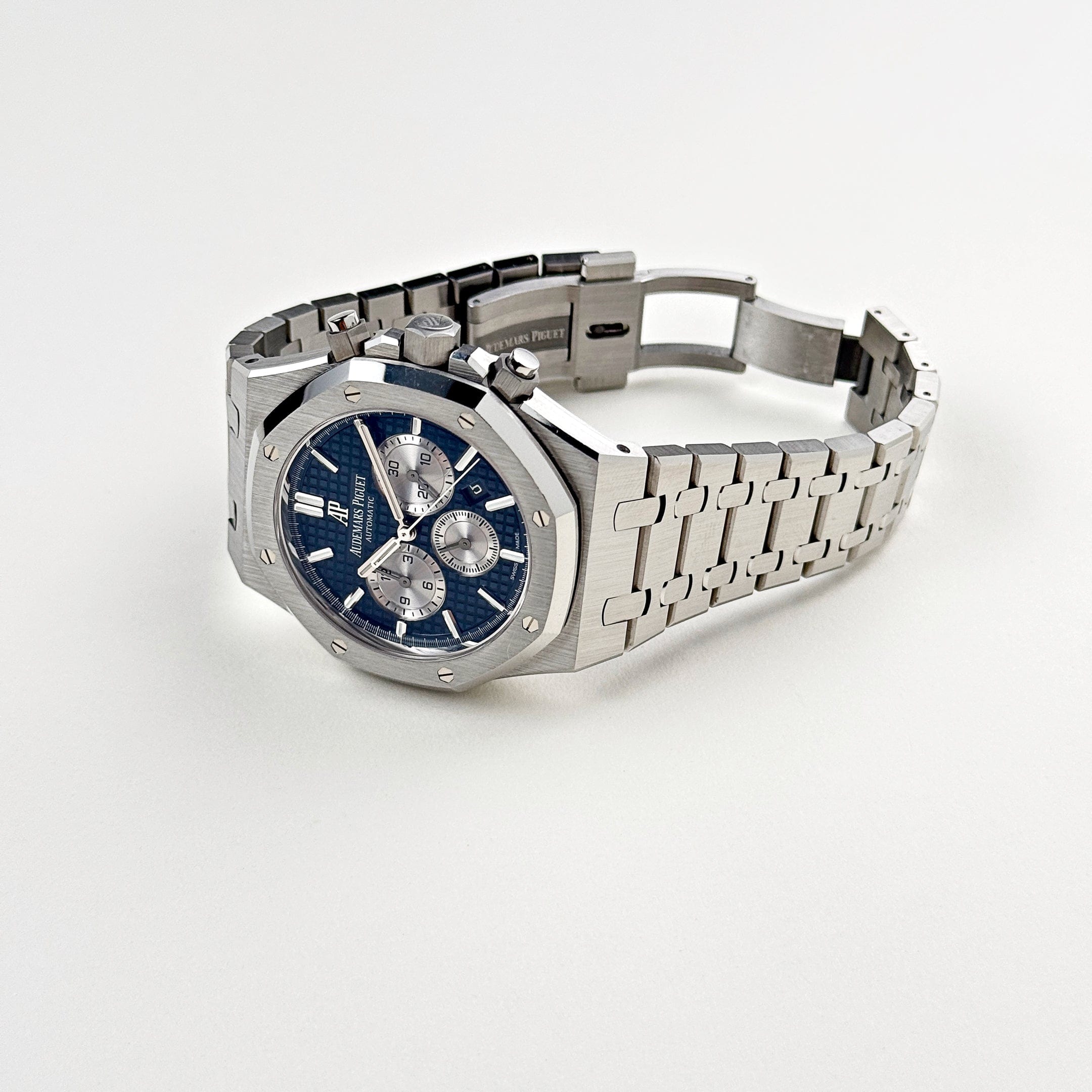 Audemars Piguet Royal Oak 26331ST.OO.1220ST.01 Selfwinding Chronograph Stainless Steel Blue Dial