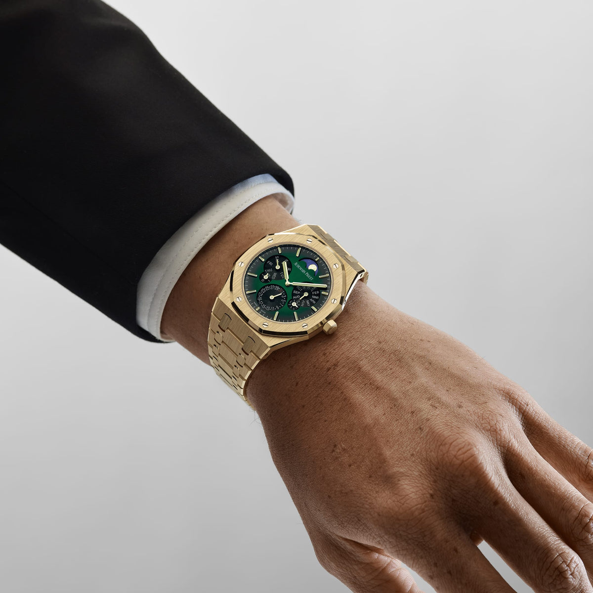Audemars Piguet Royal Oak 26586BA.OO.1240BA.98 Perpetual Calendar RD2 Ultra-Thin Yellow Gold Green Dial Limited Edition of 50