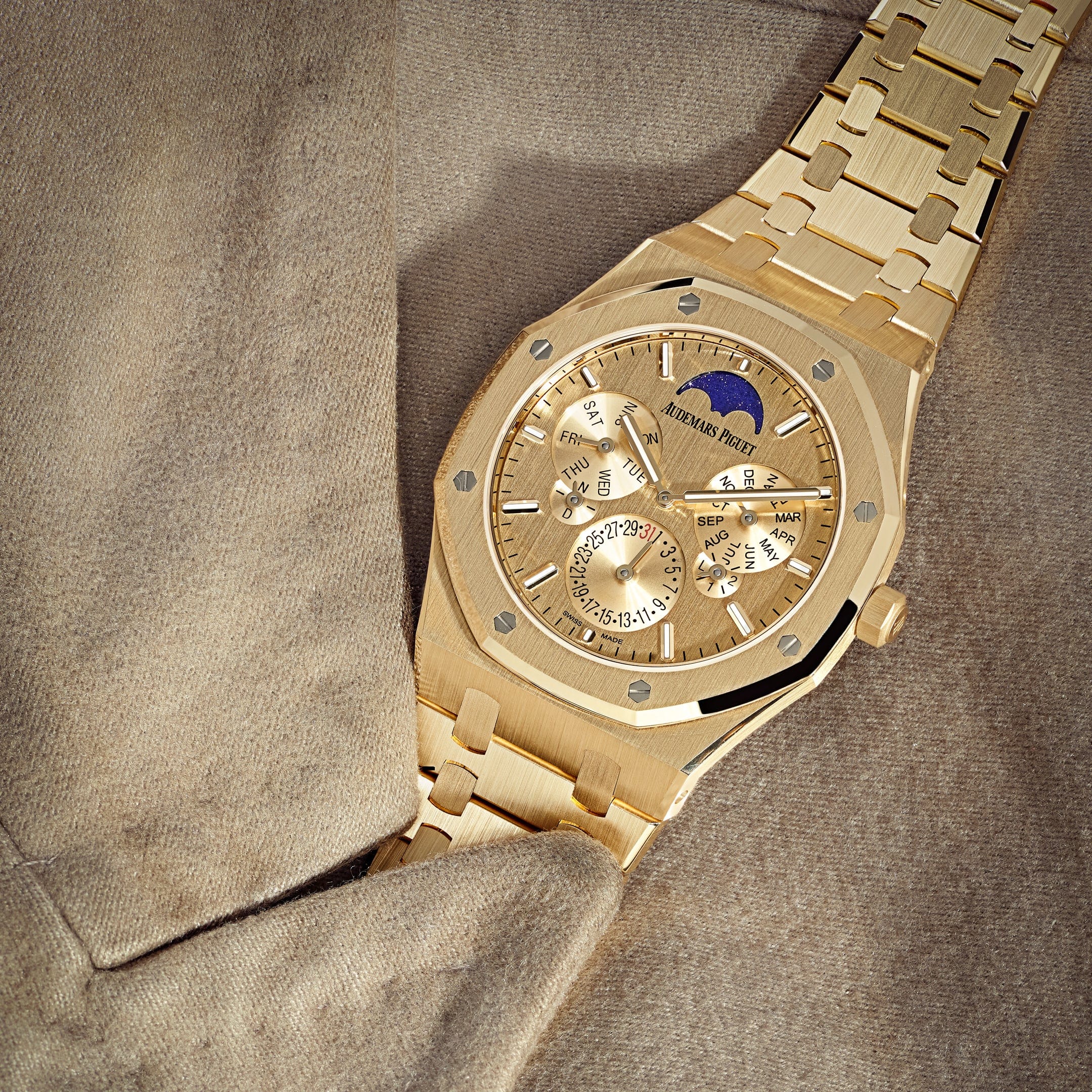 Audemars Piguet Royal Oak 26586BA.OO.1240BA.99  Perpetual Calendar Ultra-Thin Yellow Gold / Yellow Gold-Toned  Dial Limited Edition (2024)