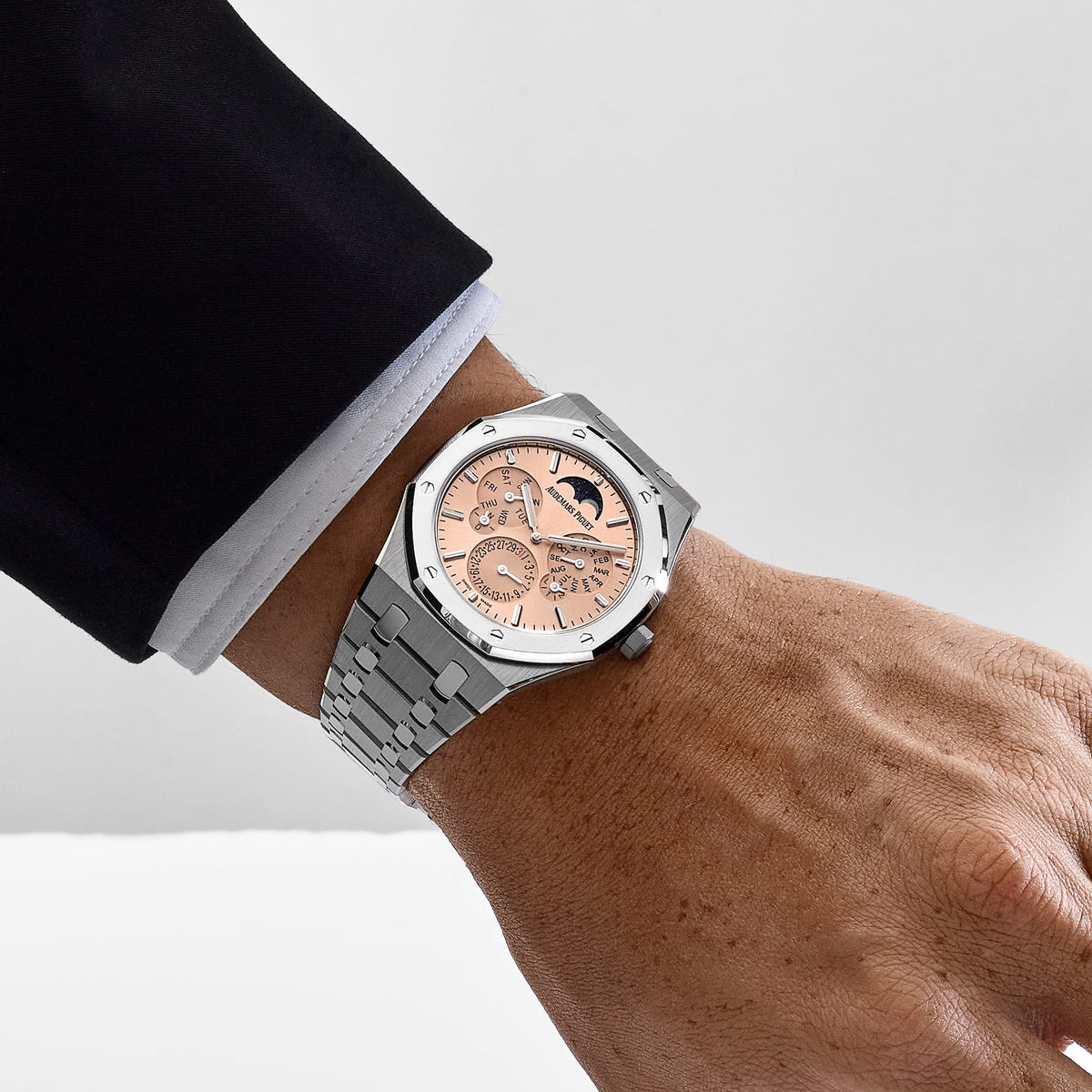 Audemars Piguet Royal Oak 26586XT.OO.1240XT.01 Perpetual Calendar RD2 Ultra-Thin Titanium BMG Salmon Dial (2026)