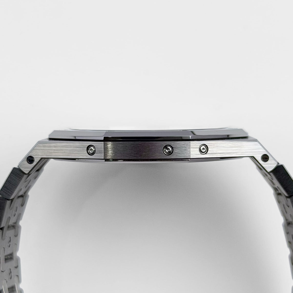 Audemars Piguet Royal Oak 26586XT.OO.1240XT.01 Perpetual Calendar RD2 Ultra-Thin Titanium BMG Salmon Dial (2026)