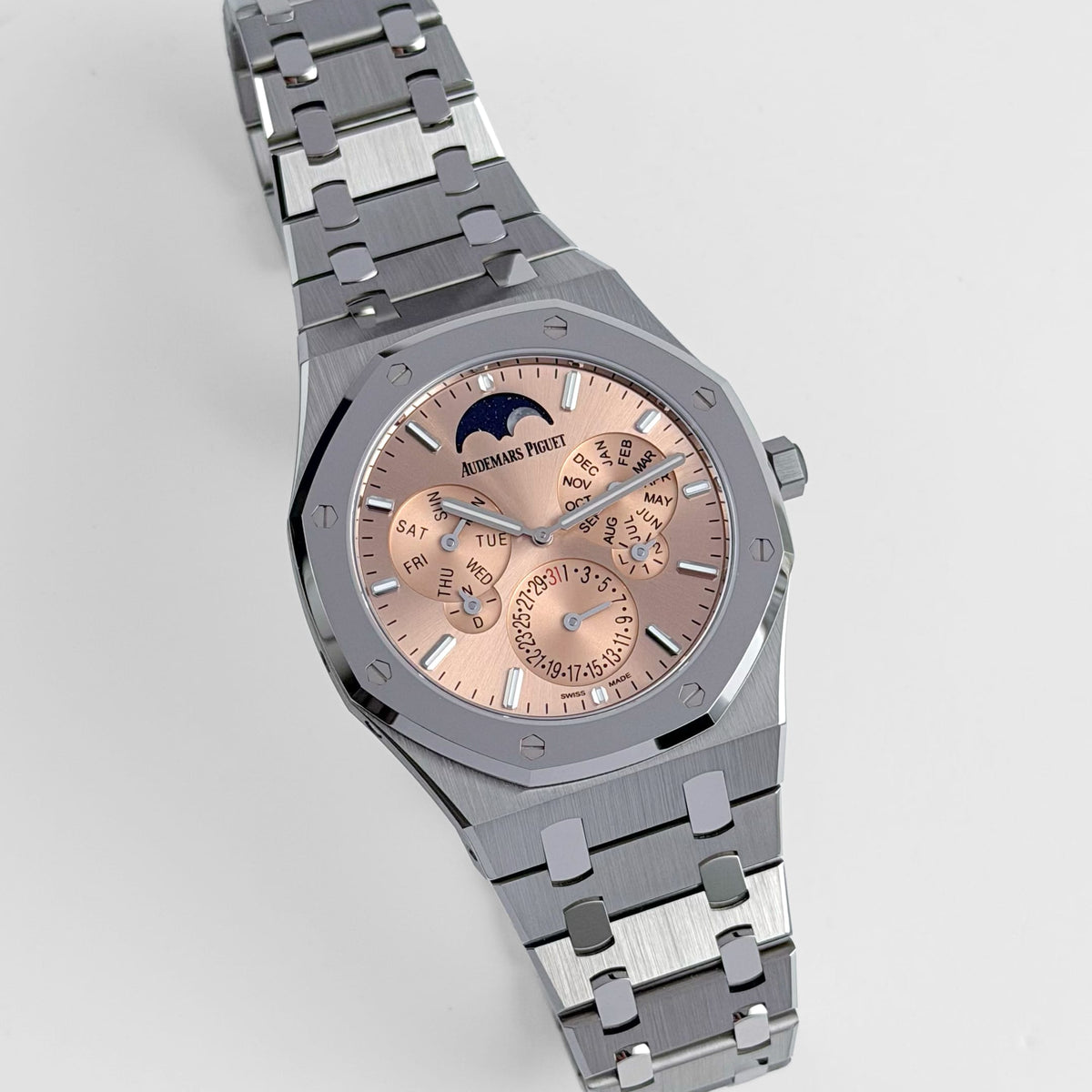 Audemars Piguet Royal Oak 26586XT.OO.1240XT.01 Perpetual Calendar RD2 Ultra-Thin Titanium BMG Salmon Dial (2026)