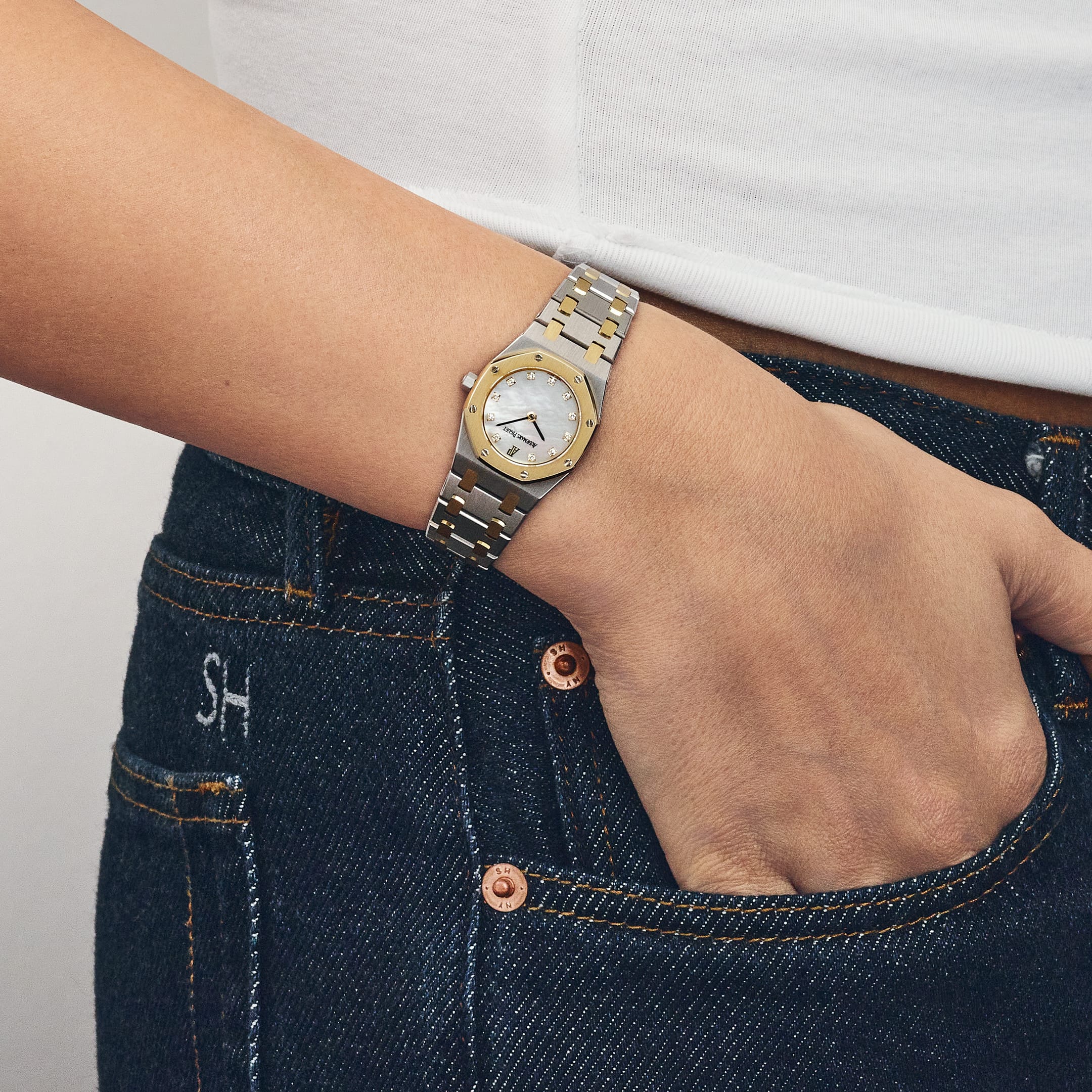 Audemars Piguet Royal Oak 66347SA Vintage 'Ladies' Stainless Steel Yellow Gold Mother of Pearl Diamond Dial Quartz