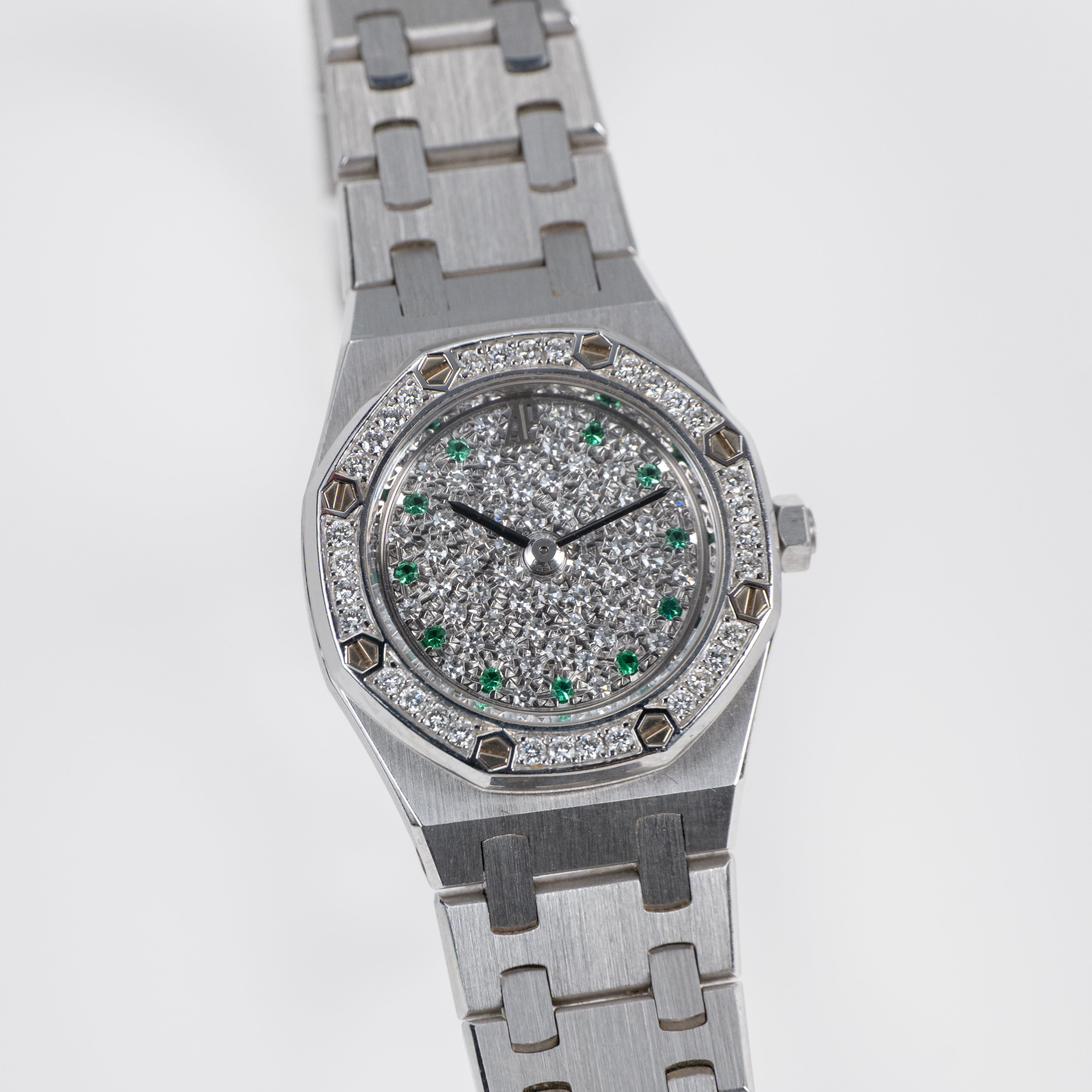 Audemars Piguet Royal Oak 67076BC.Z.1100BC.01 'Ladies' White Gold Diamond Emerald Dial Diamond Bezel Quartz