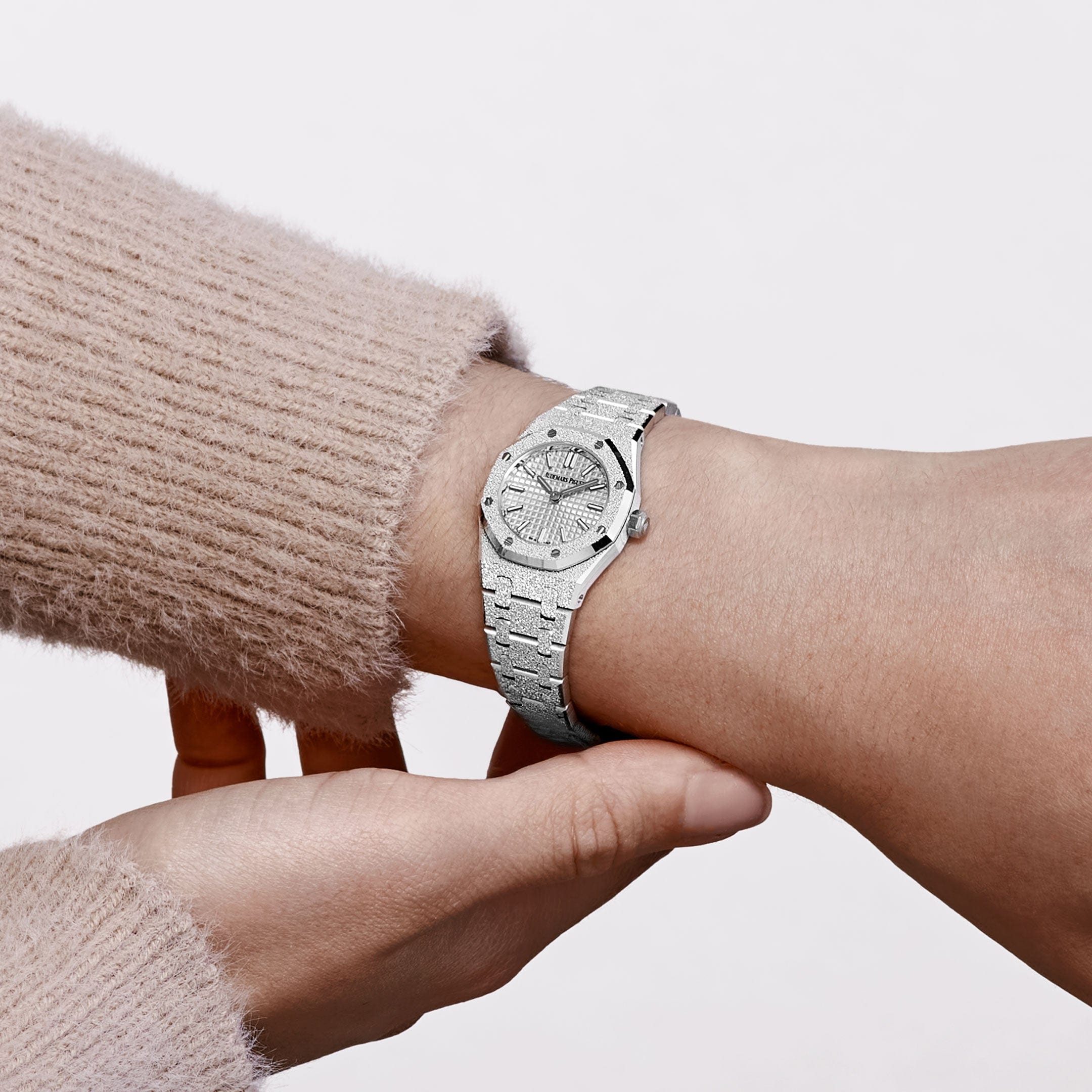 Audemars Piguet Royal Oak 67630BC.GG.1312BC.01-B 'Mini' Frosted