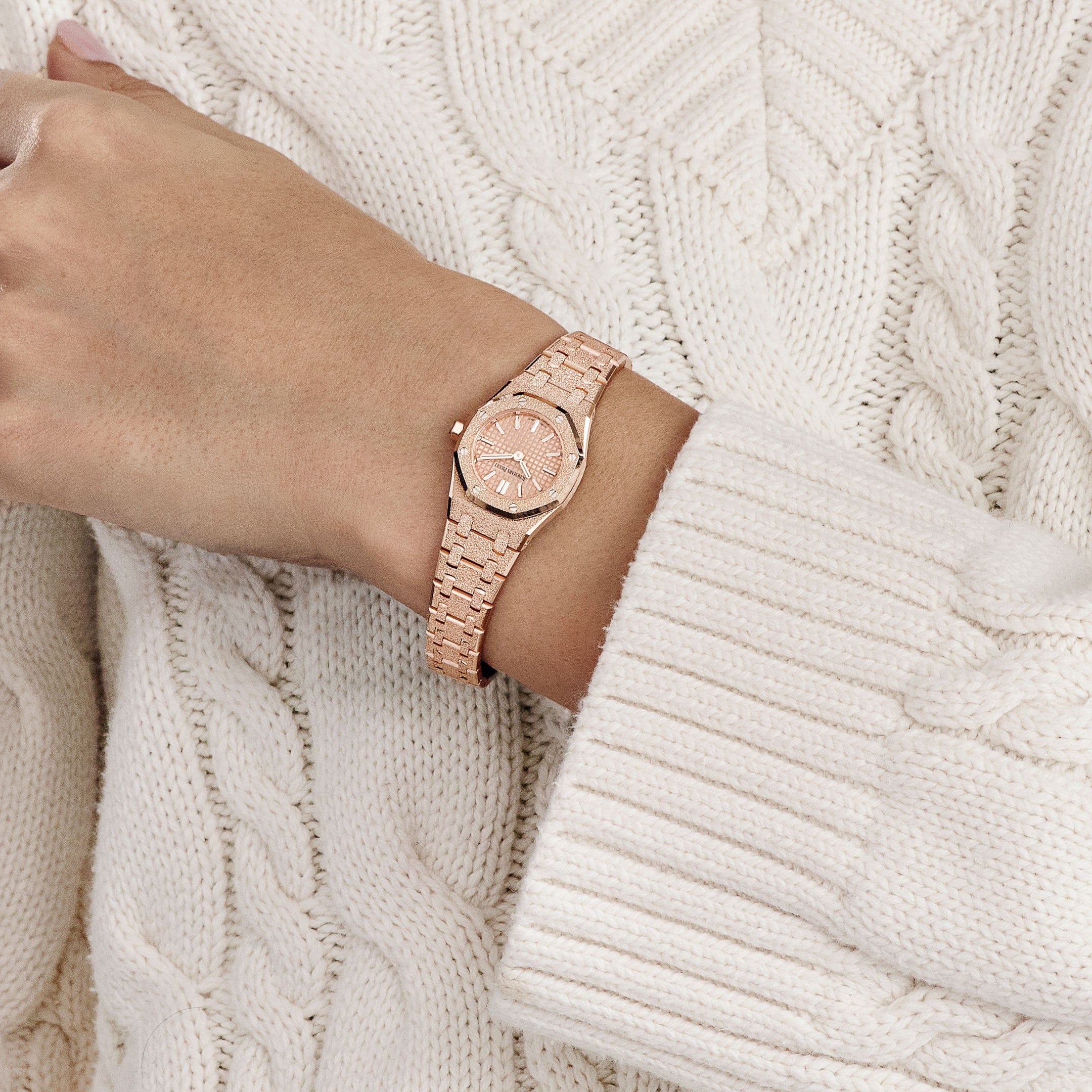 Audemars Piguet Royal Oak 67630OR.GG.1312OR.01 'Mini' Frosted Rose