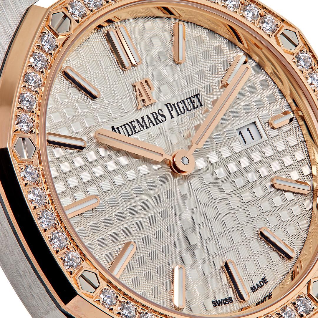 Luxury Watch Audemars Piguet Royal Oak Quartz Rose Gold Steel Diamond Bezel 67651SR.ZZ.1261SR.01 Wrist Aficionado