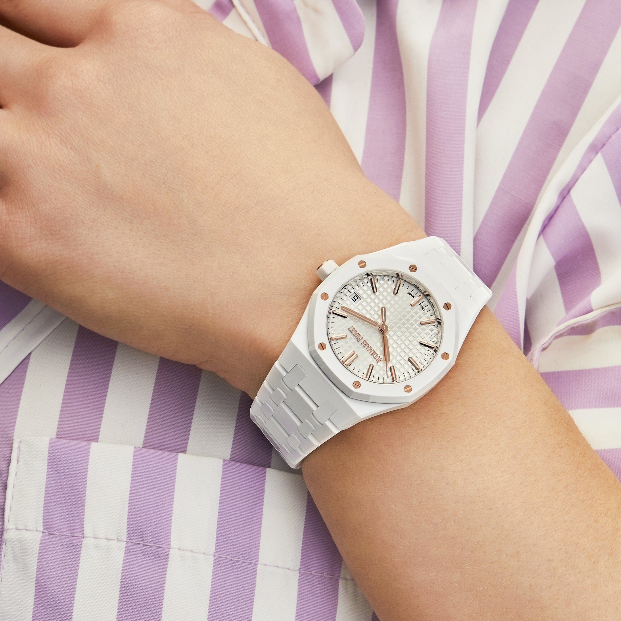 Audemars Piguet Royal Oak 77350CB.OO.1266CB.01 'Ladies' White
