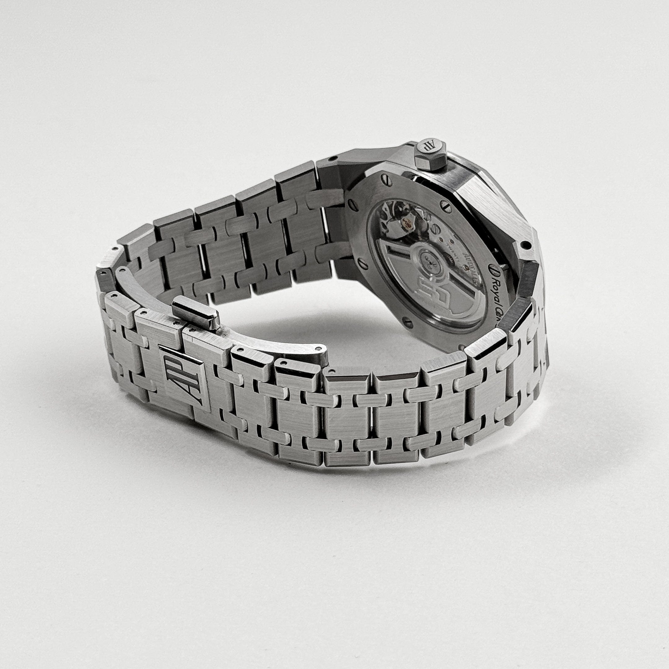 Audemars Piguet Royal Oak 77450ST.OO.1361.ST.01 ‘50th Anniversary’ Stainless Steel Silver-Toned Dial (2022)